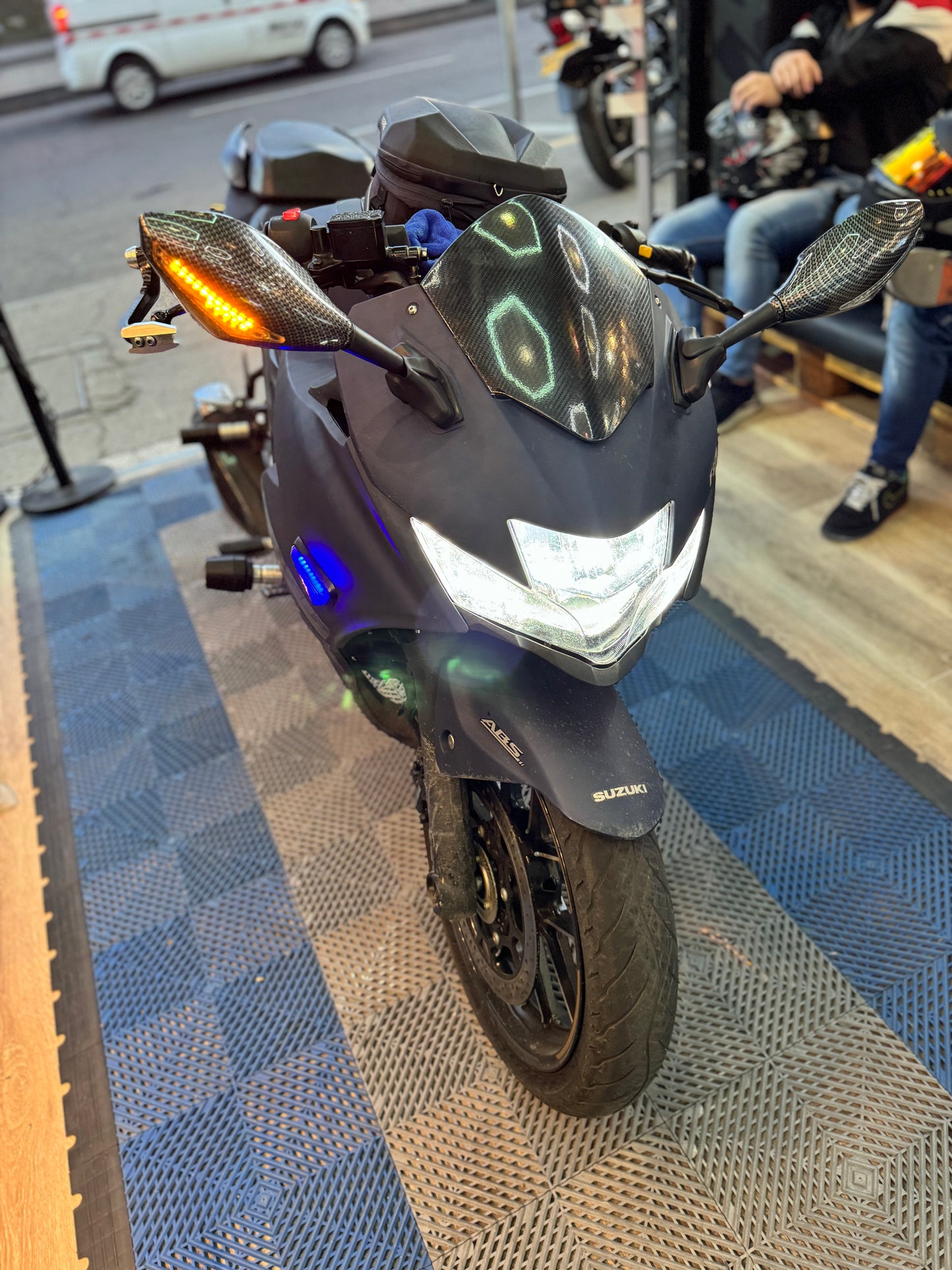ESPEJOS CON DIRECCIONALES SUZUKI GIXXER150SF -250SF