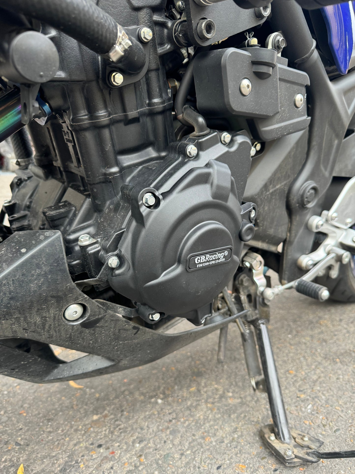 SLIDERS CUBIERTA DE MOTOR YAMAHA R3-M03