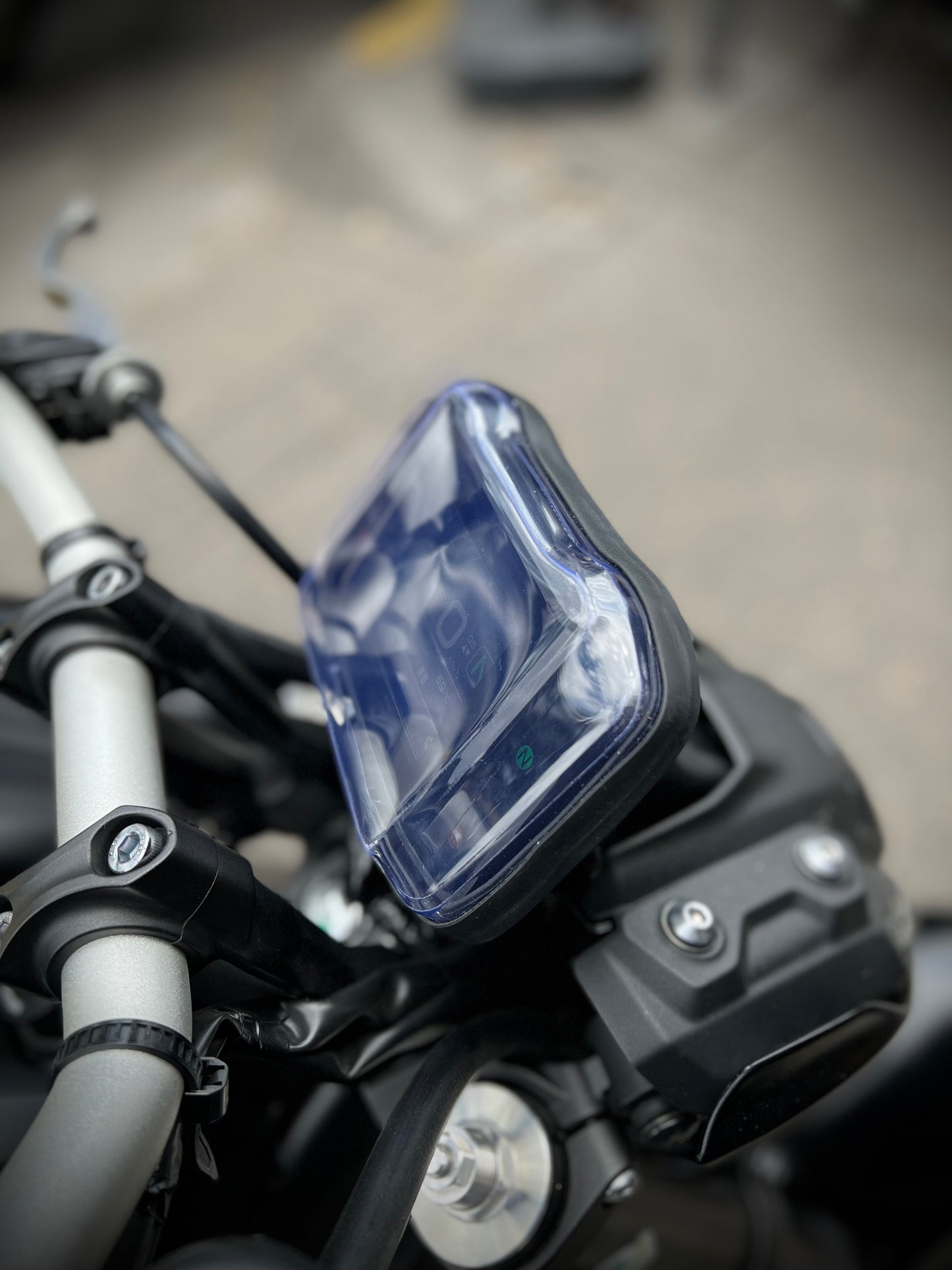PROTECTOR DE TACOMETRO YAMAHA MT09 V3
