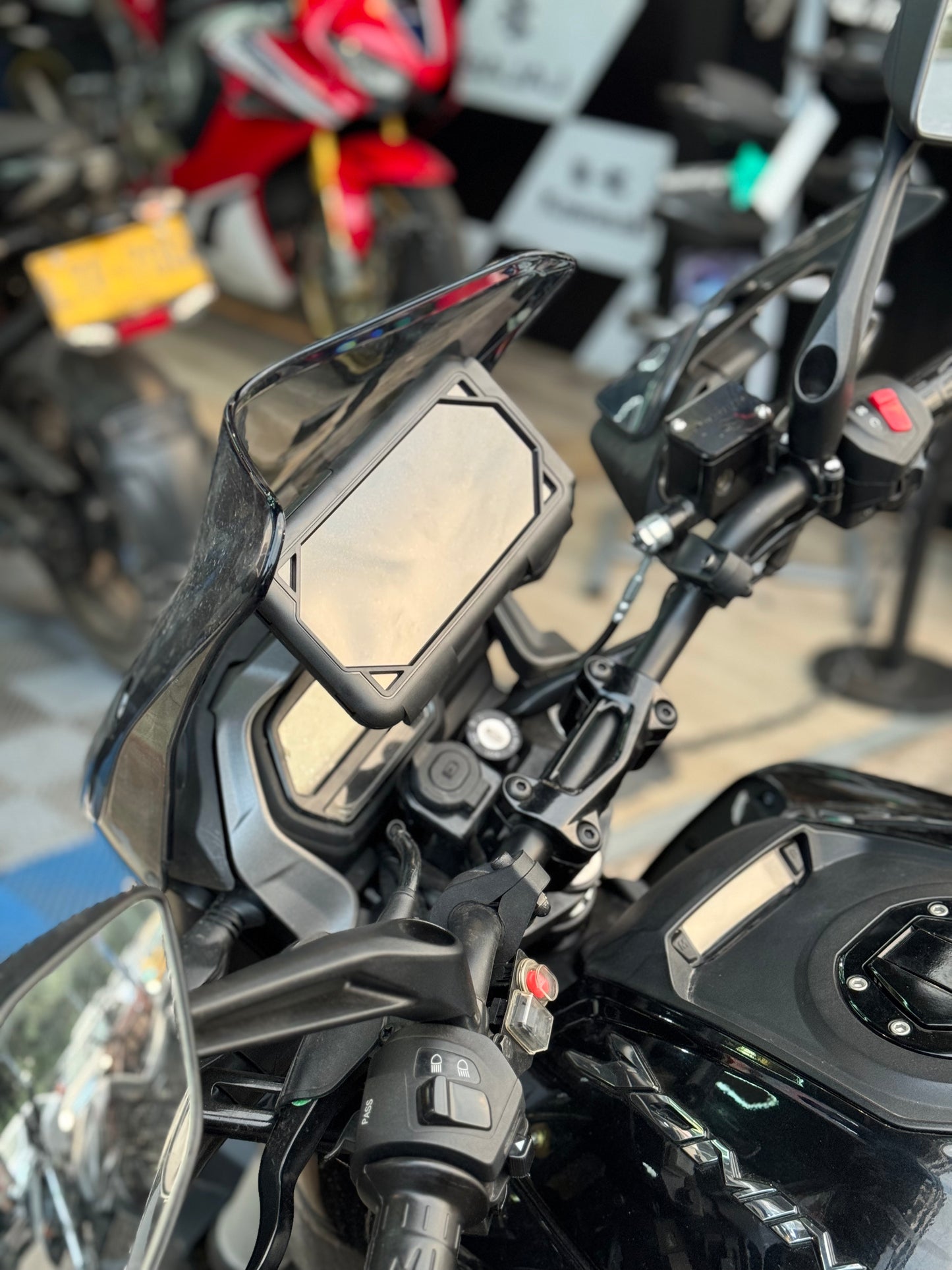 SOPORTE CELULAR DOMINAR 250-400