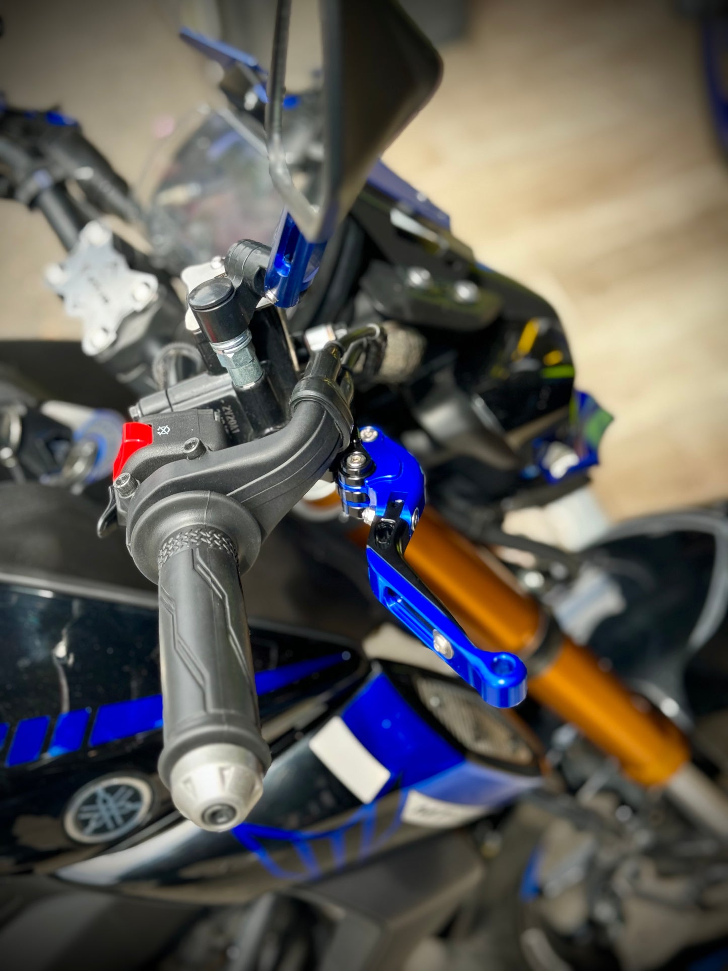 MANIGUETAS ABATIBLES YAMAHA MT15
