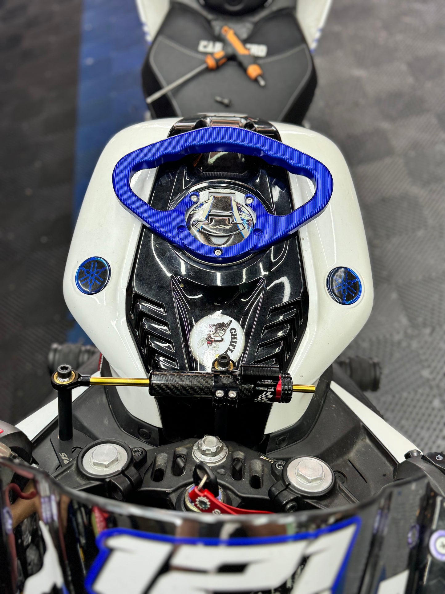 ESTABILIZADOR DE DIRECCION R15 V3