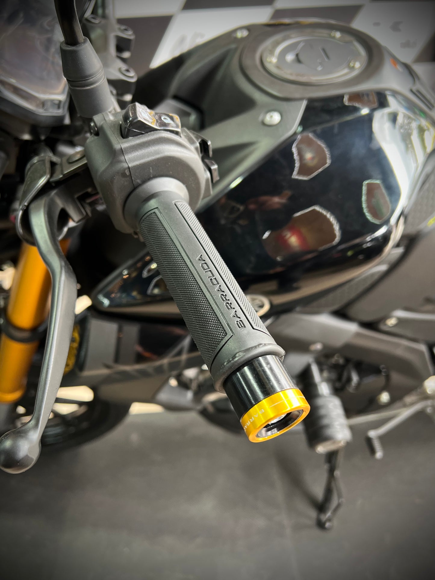 GRIPS BARRACUDA CAUCHO YAMAHA MT15