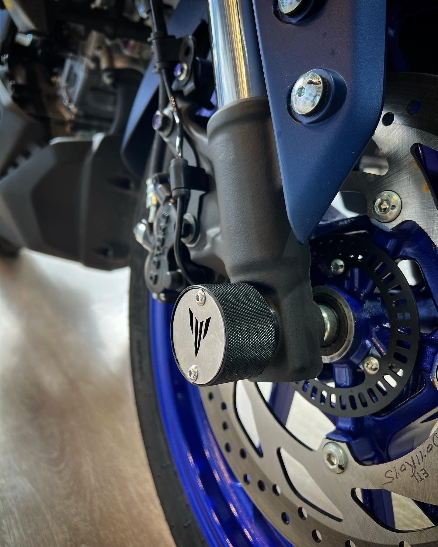 SLIDERS DE EJES YAMAHA MT15