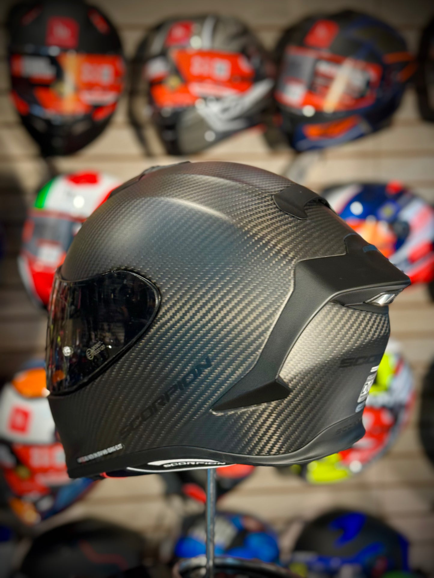 SCORPION EXO R1-AIR CARBONO MATTE BLACK