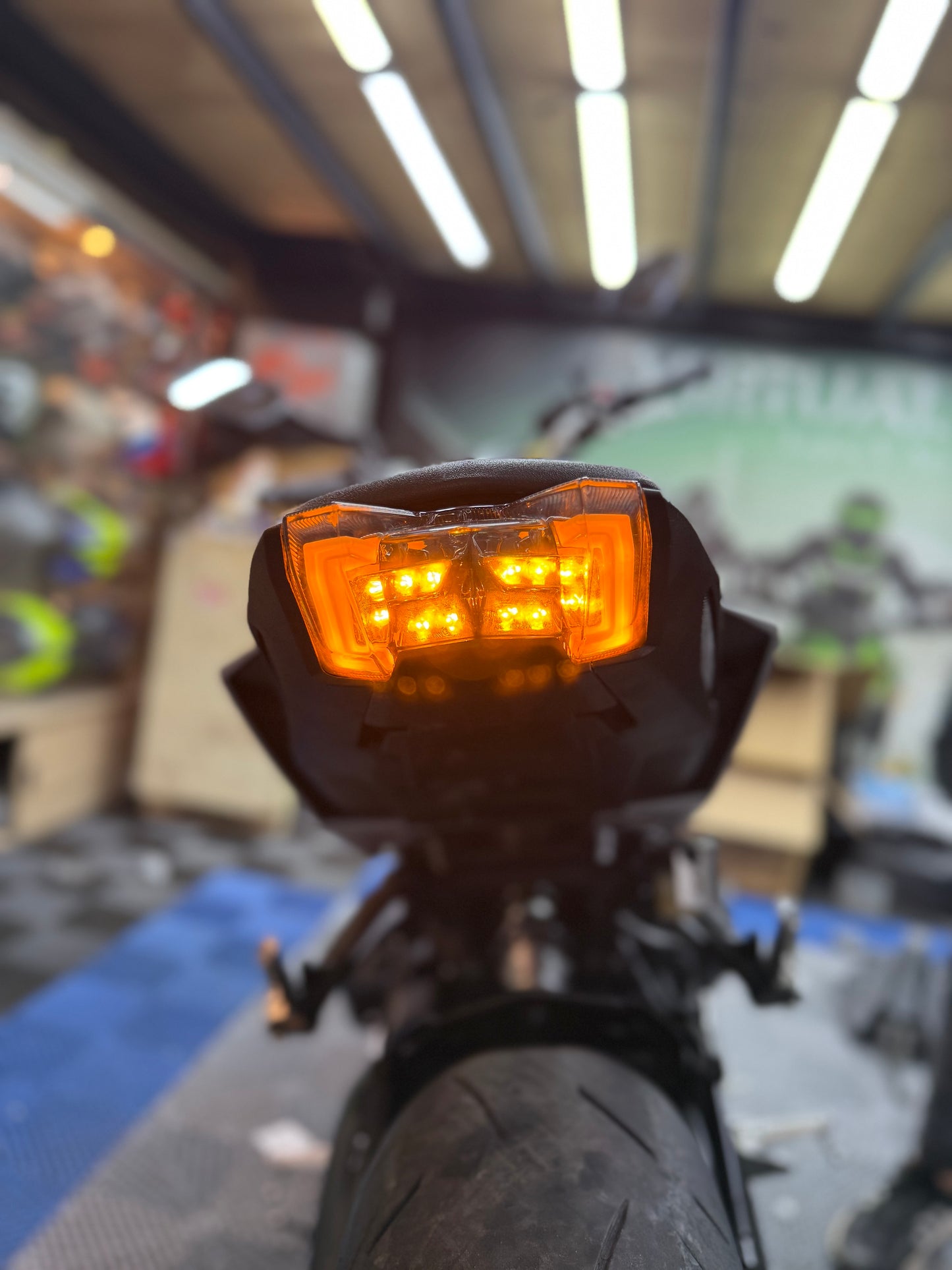 STOP INTEGRADO YAMAHA MT09 V2