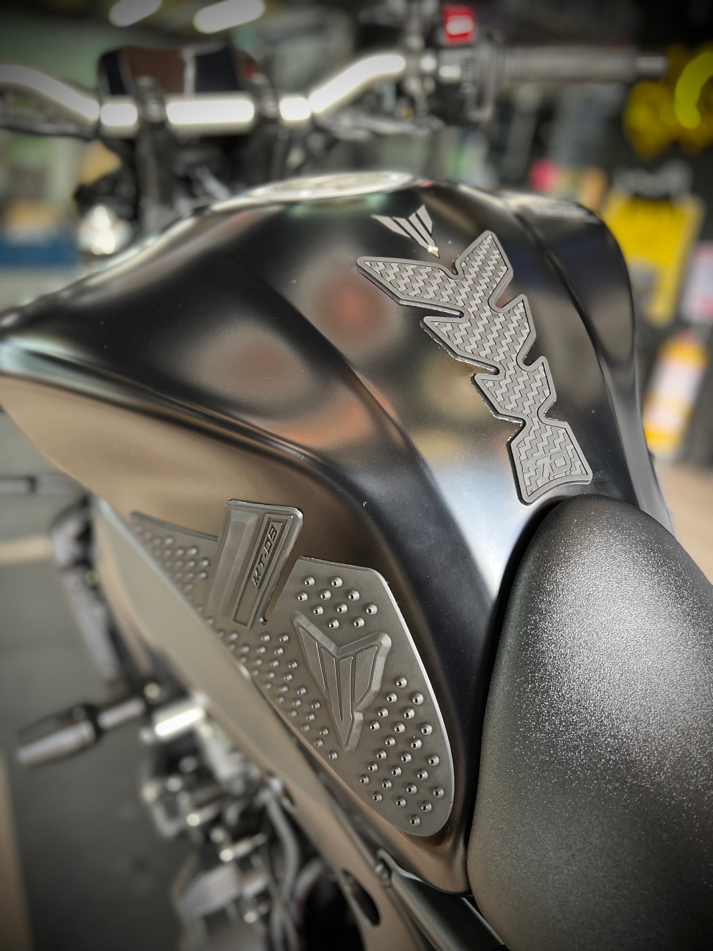 STOMP GRIPS 7D MT09 V3