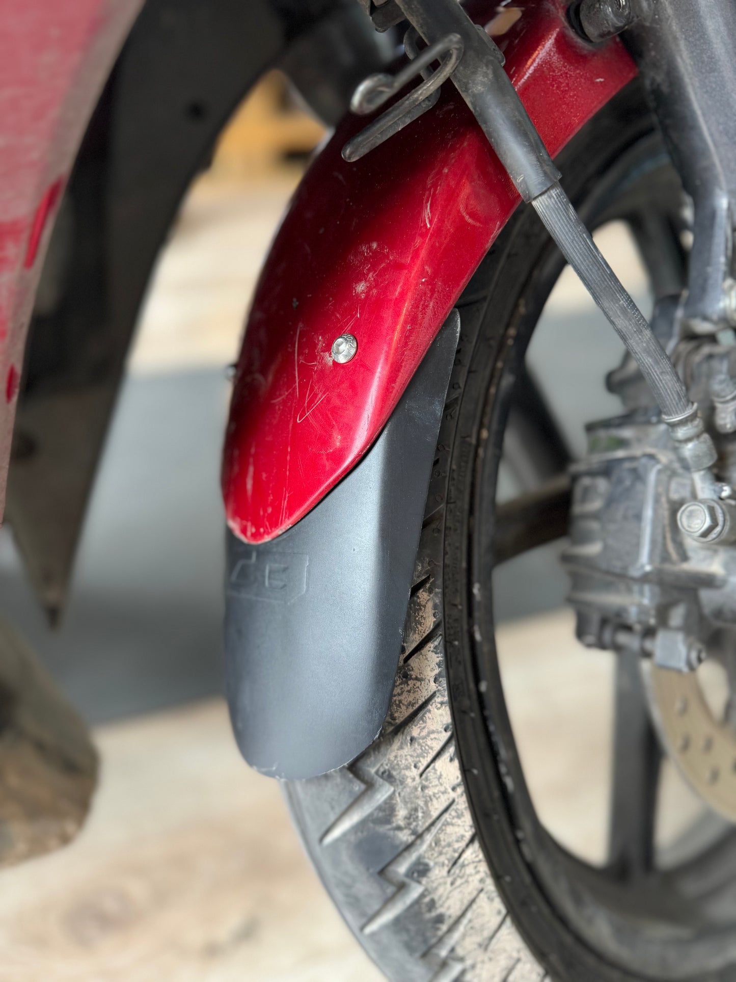 EXTENSOR DE GUARDABARRO DELANTERO HONDA CBR250