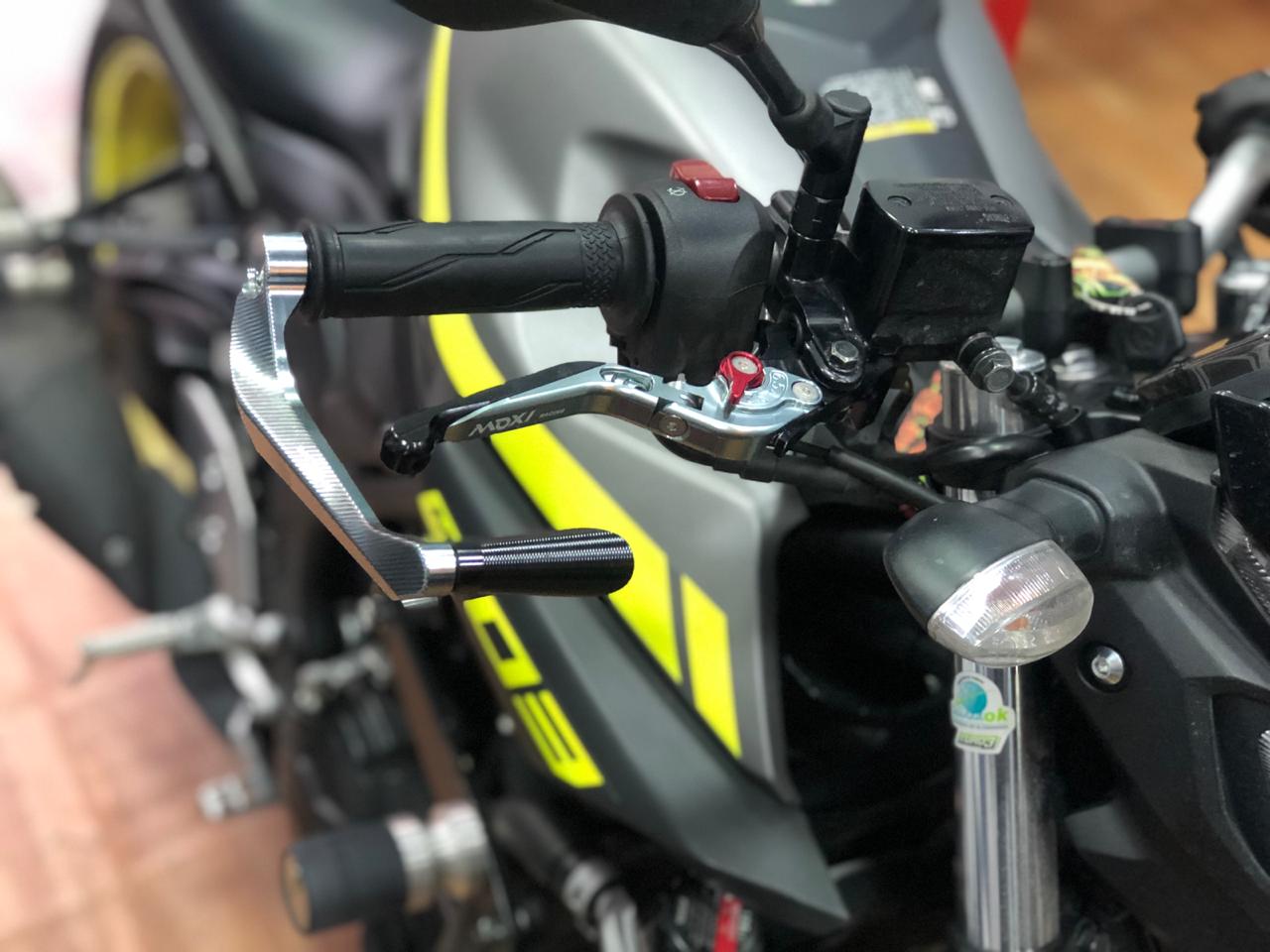 MANIGUETAS ABATIBLES YAMAHA MT03