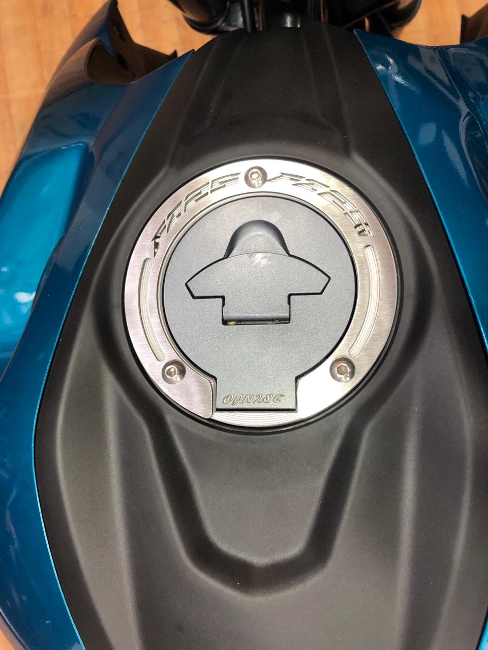 LUJO TAPA TANQUE YAMAHA FZ250