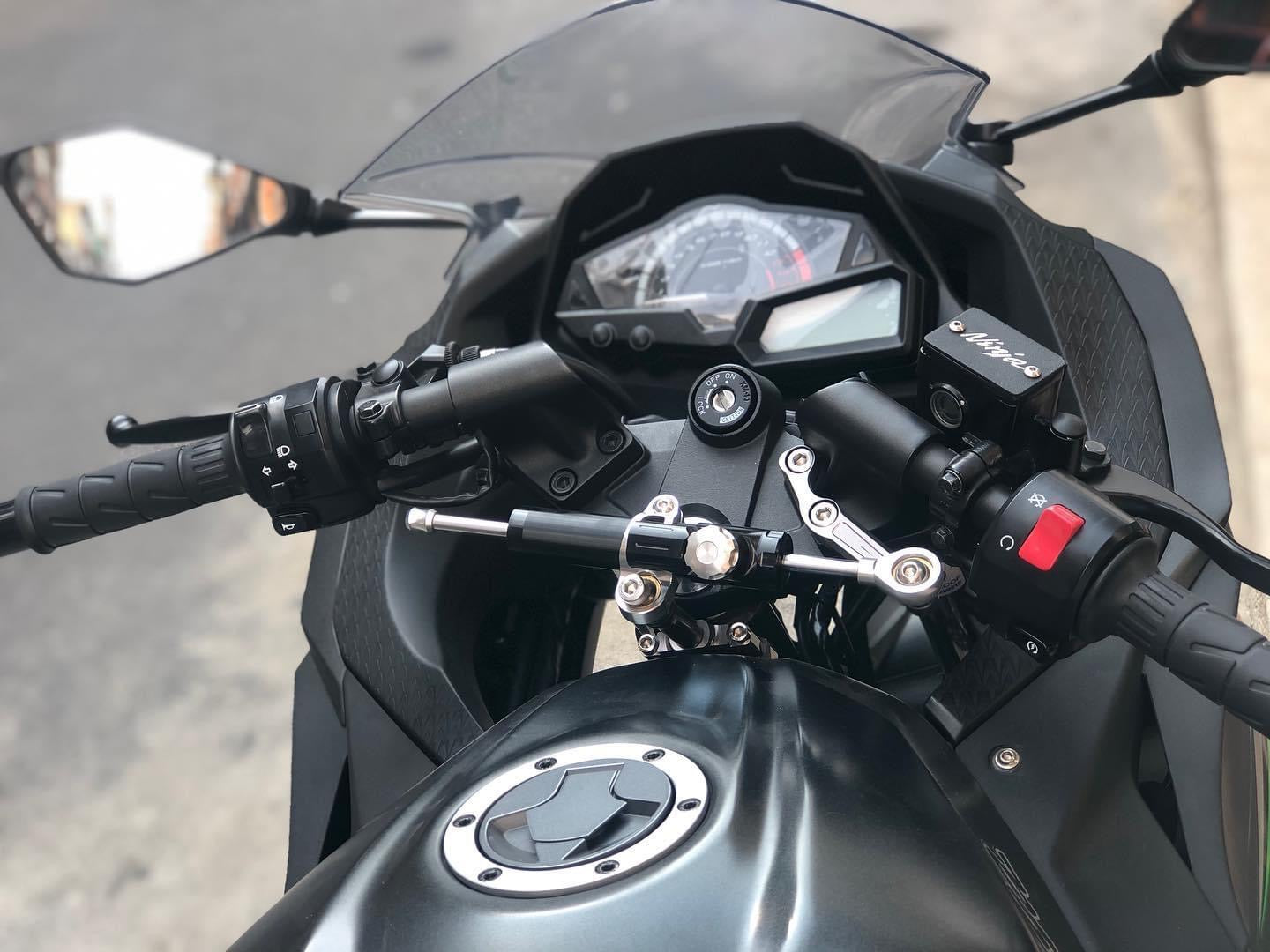 ESTABILIZADOR DE DIRECCIÓN KAWASAKI NINJA300