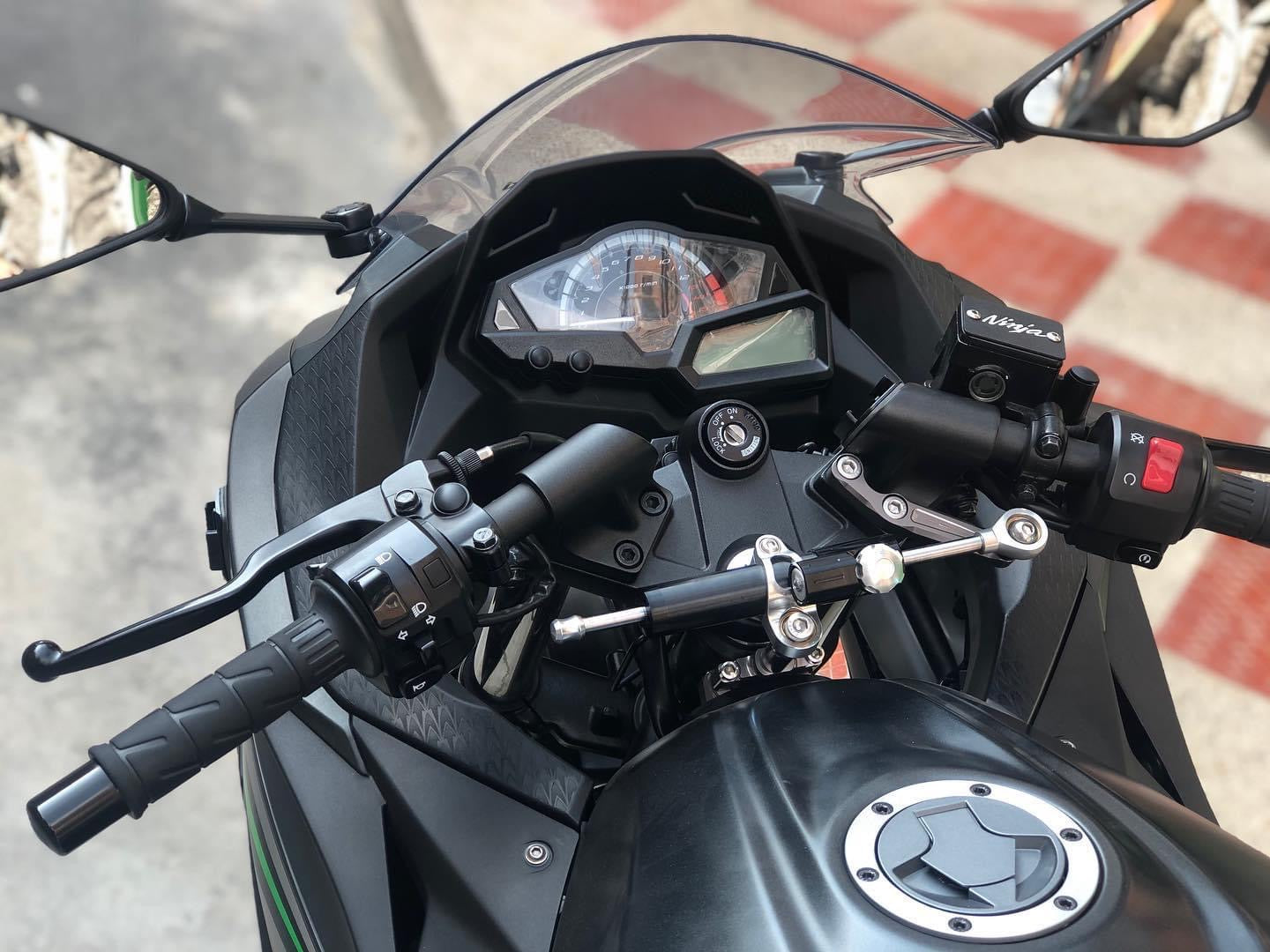 ESTABILIZADOR DE DIRECCIÓN KAWASAKI NINJA300