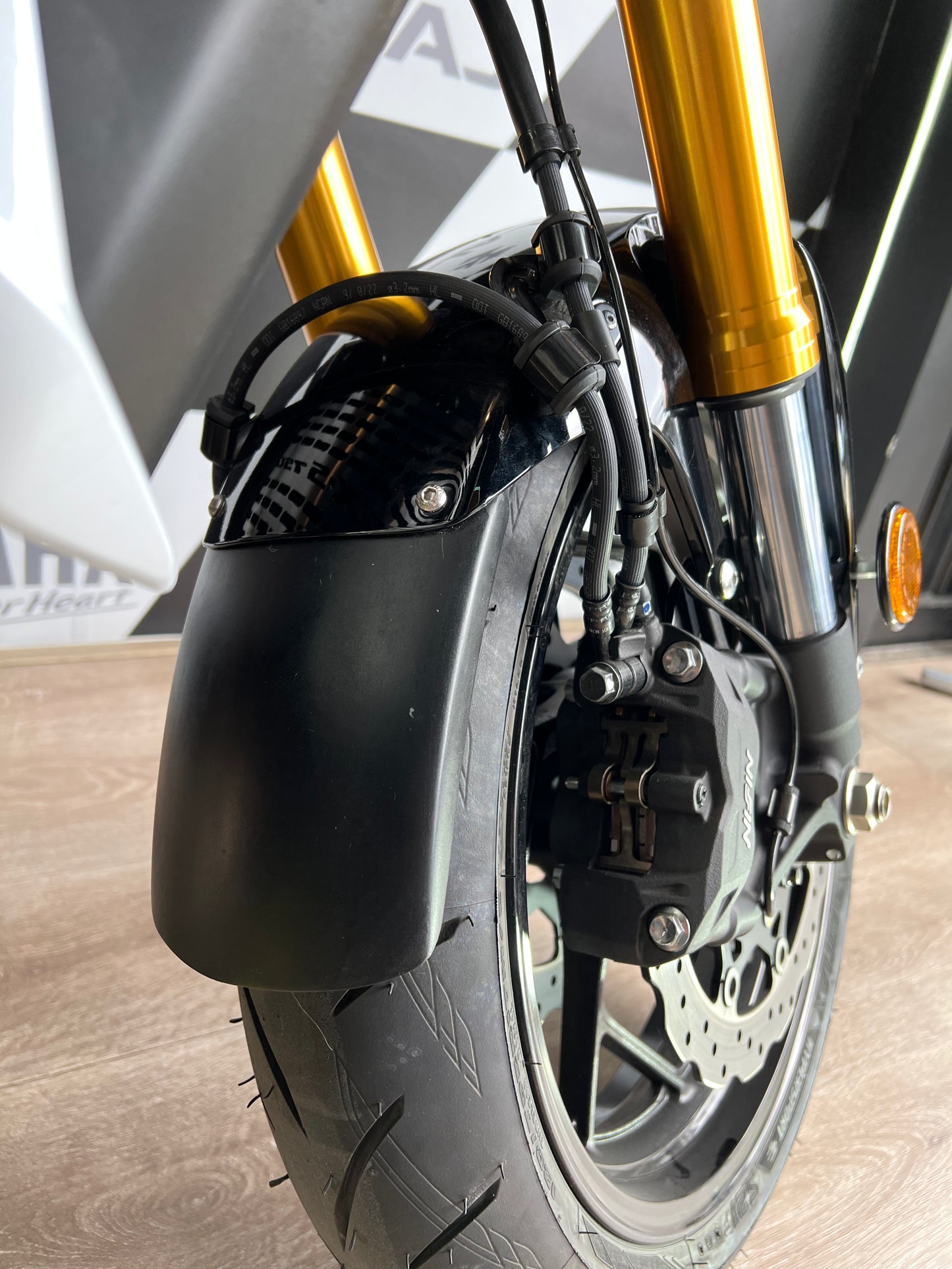 EXTENSOR DE GUARDABARRO DELANTERO SUZUKI GSXS 750