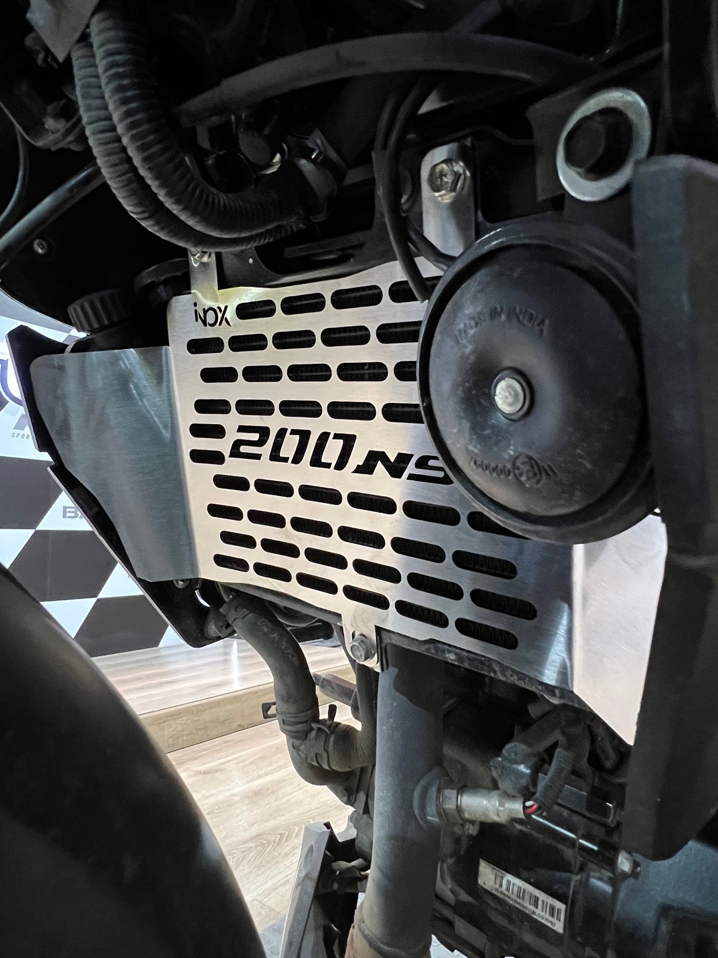 PROTECTOR RADIADOR PULSAR NS 200