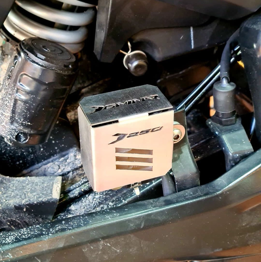 PROTECTOR DE BOMBA FRENO TRASERO DOMINAR400 - 250