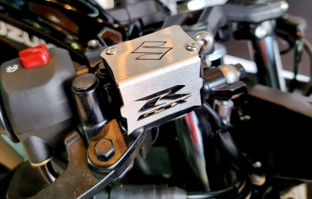 PROTECTOR BOMBA FRENO DELANTERO SUZUKI GSXR 150