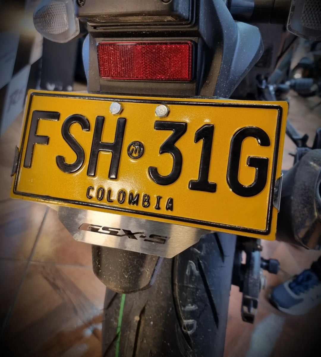 PROTECTOR DE PLACA SUZUKI GSXS 750