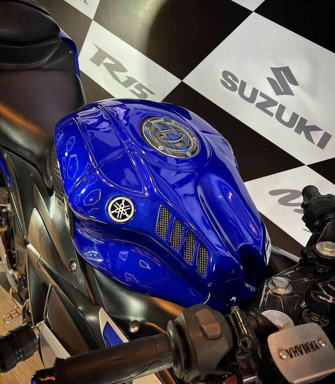 COVER TANK TIPO R1 YAMAHA R3