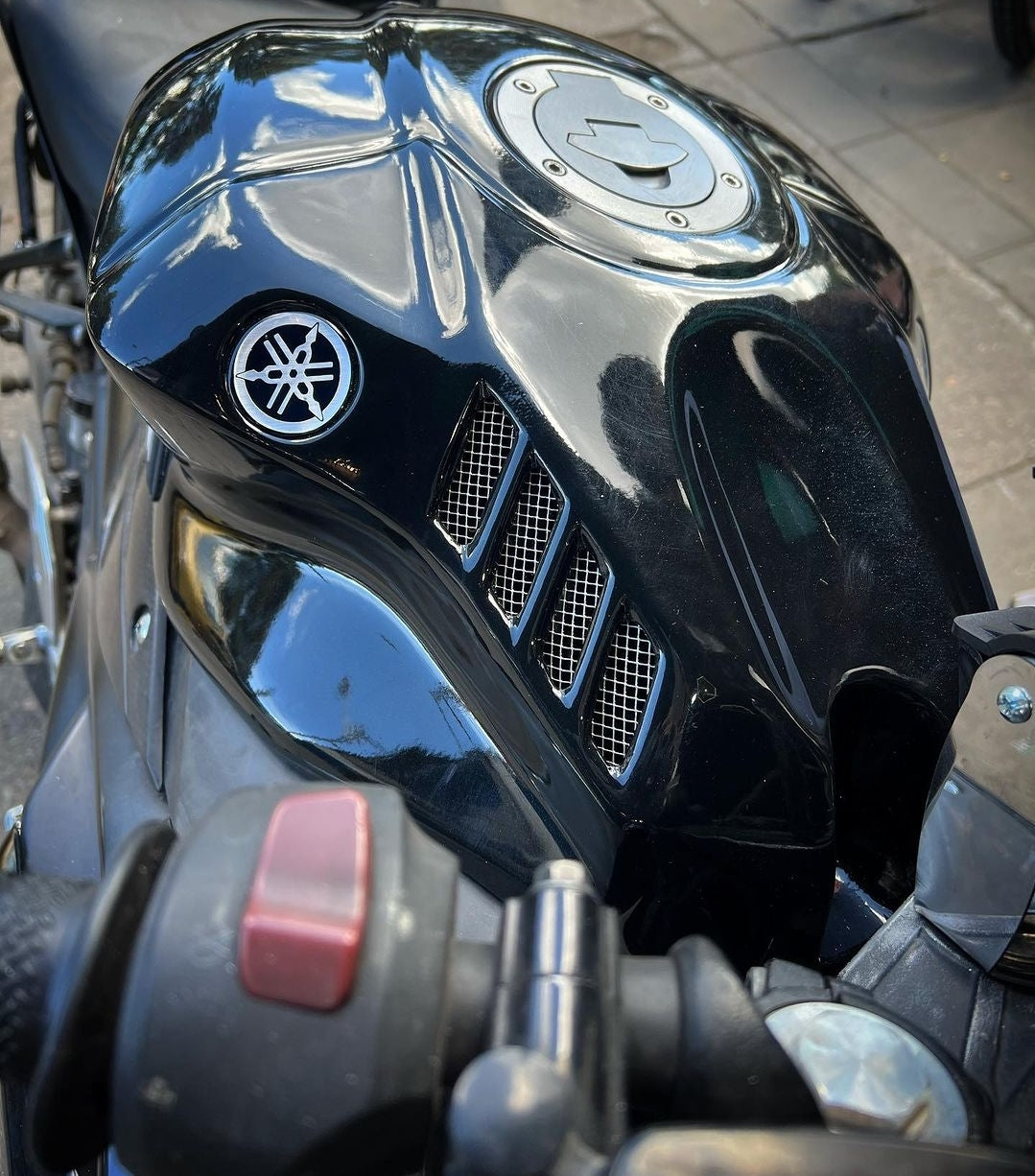 COVER TANK TIPO R1 YAMAHA R3