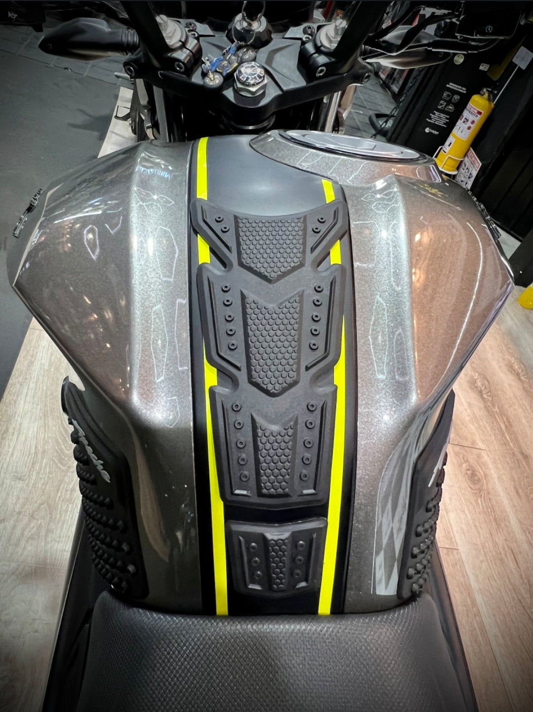 STOMP GRIPS 7D APACHE