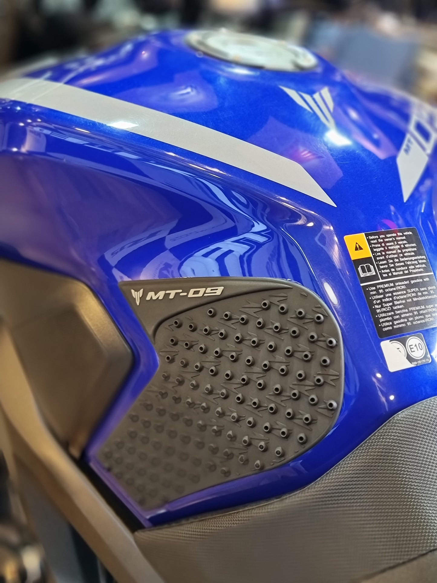 STOMP GRIPS MT09 V1-V2