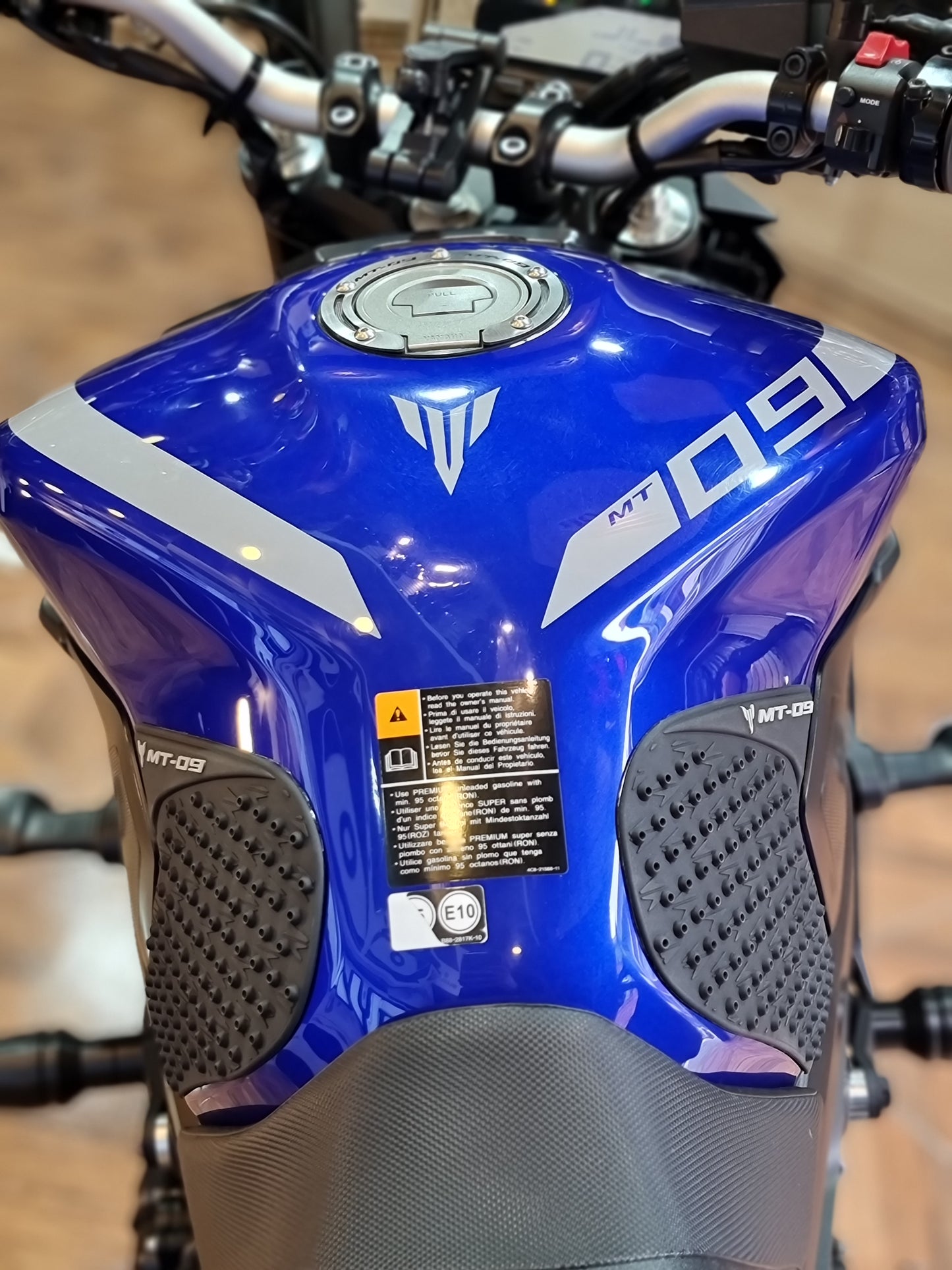 STOMP GRIPS MT09 V1-V2