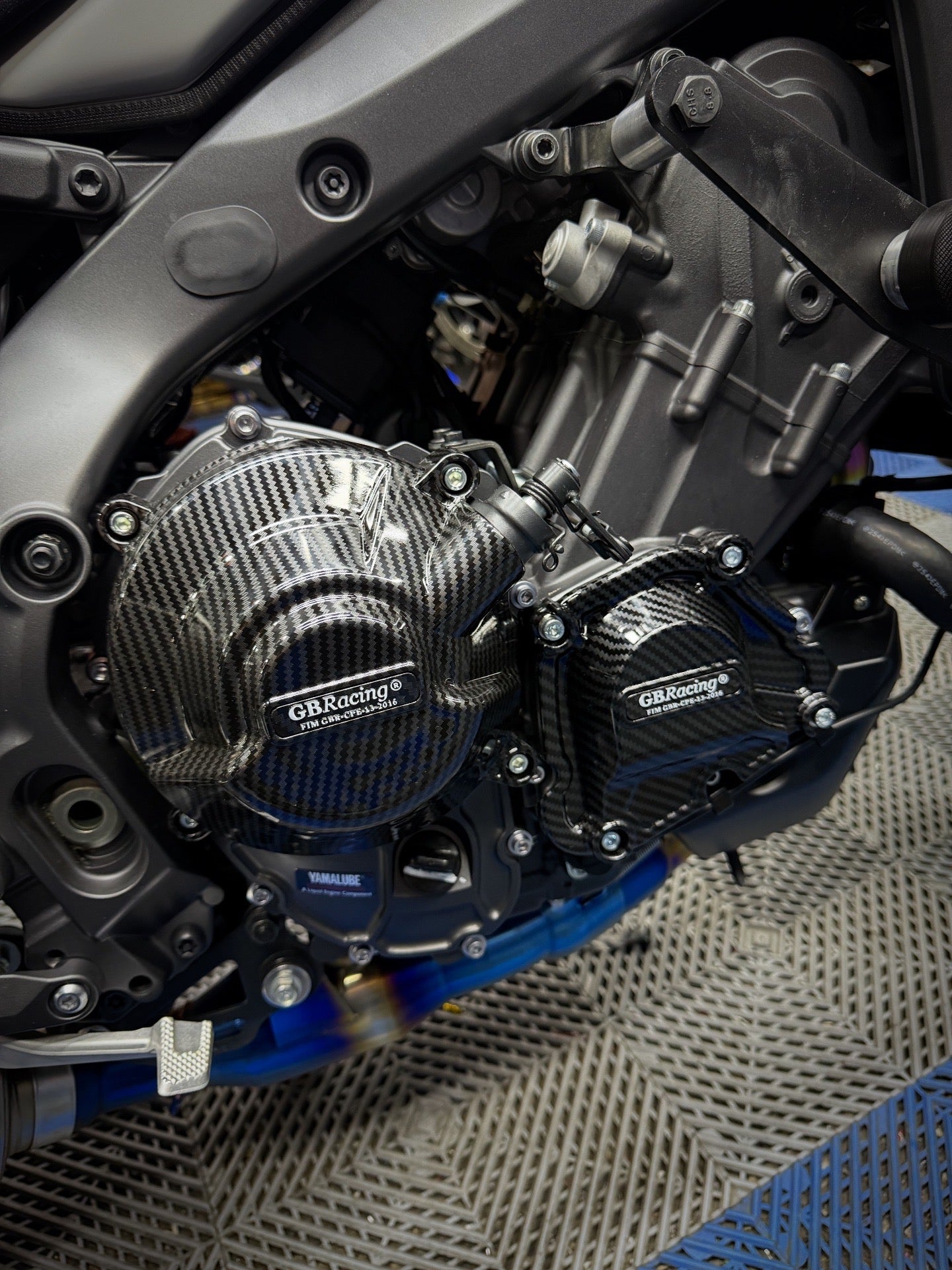 SLIDERS CUBIERTA DE MOTOR YAMAHA MT09 V3- V4