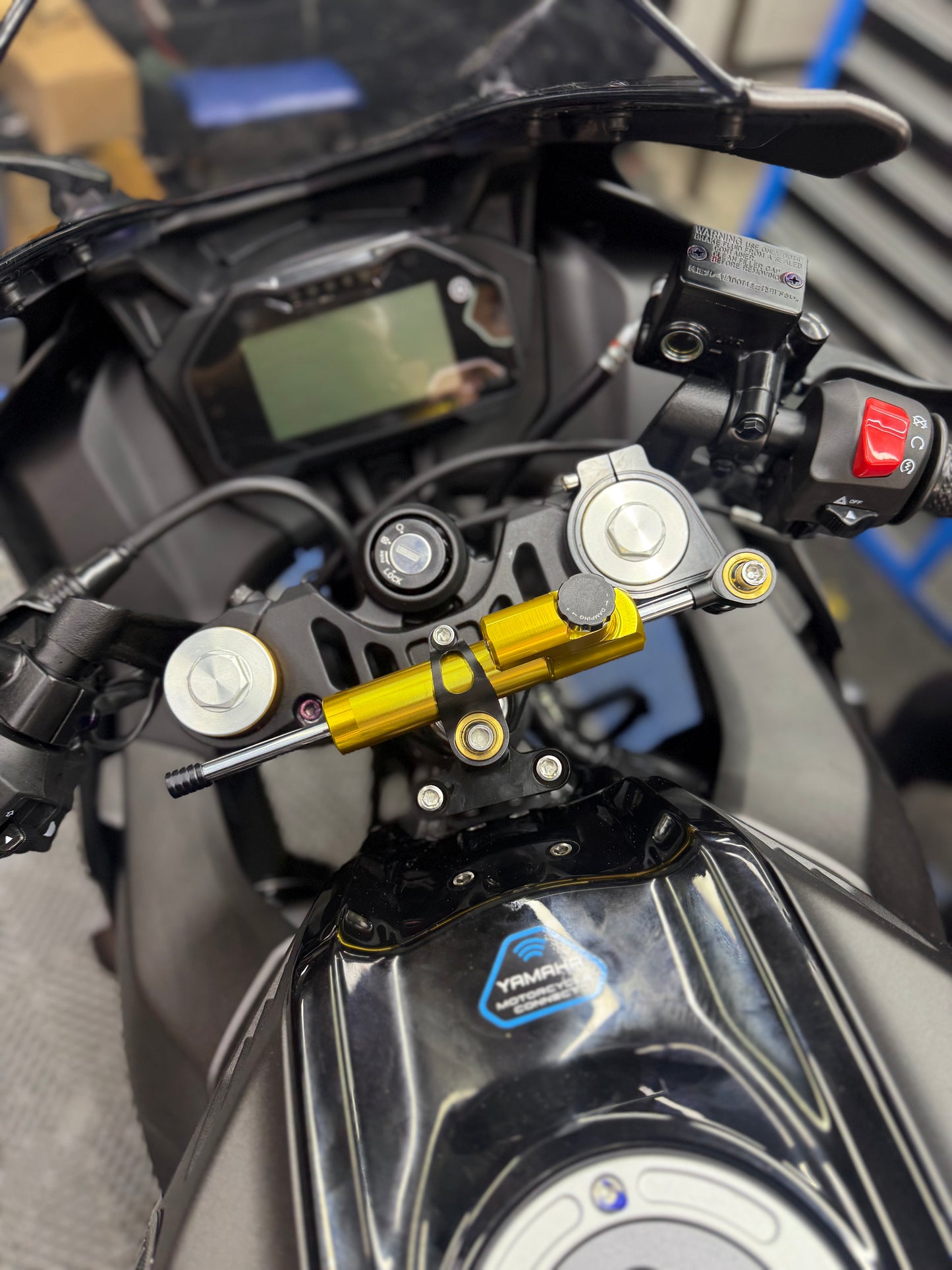 ESTABILIZADOR DE DIRECCION R15 V4