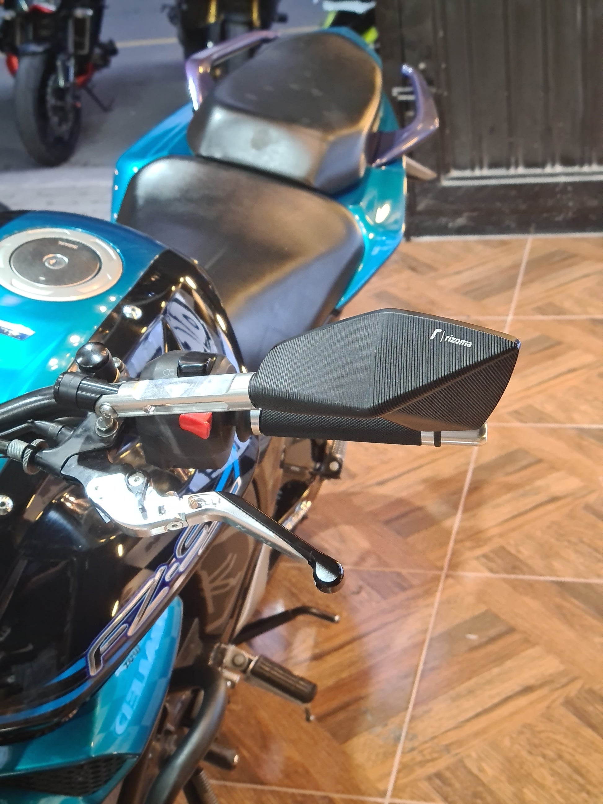 ESPEJOS RIZOMA PUNTAS YAMAHA – VIRTUALED - Main Image