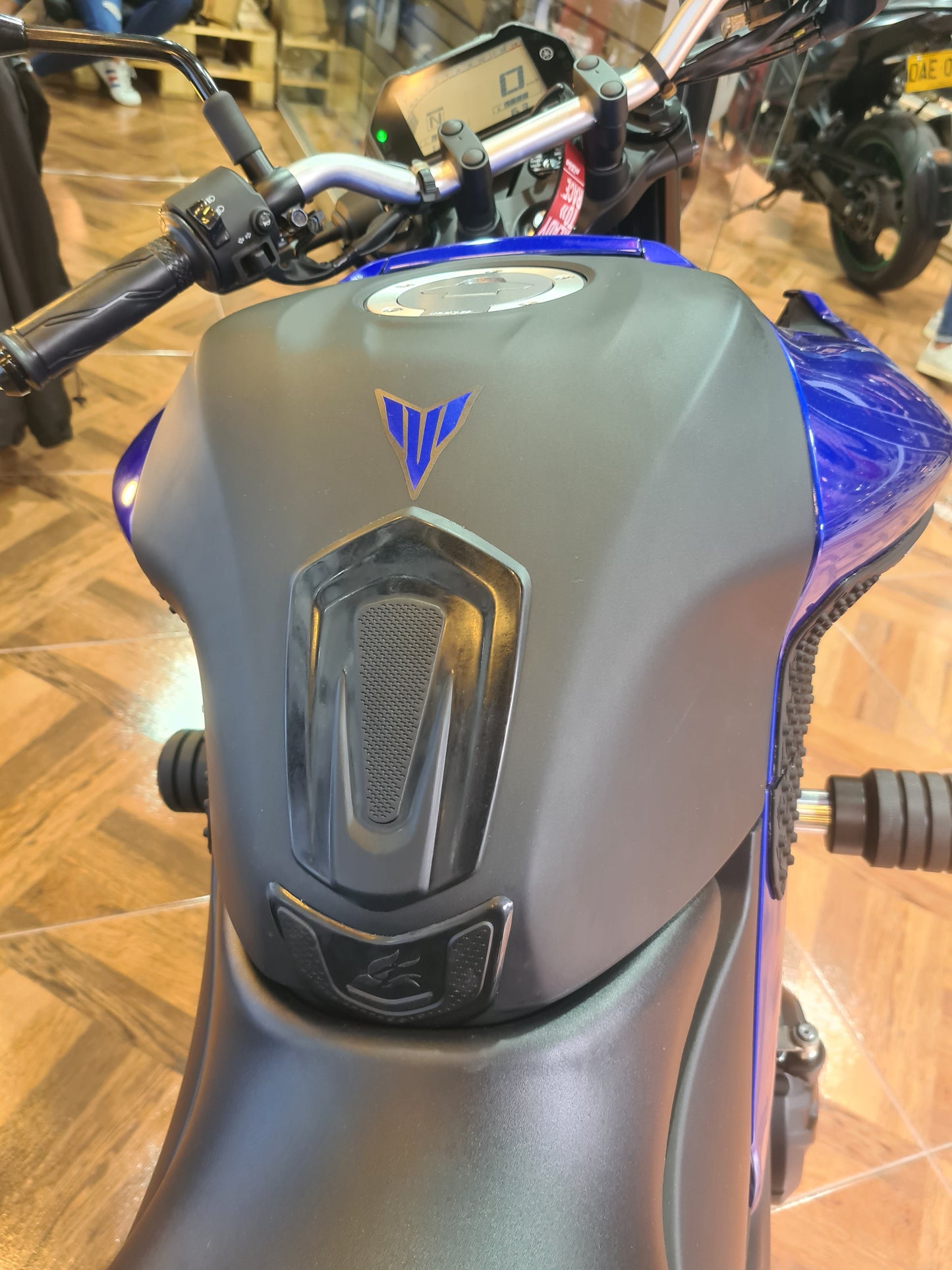 PROTECTOR FRONTAL TANQUE ROOSTER YAMAHA MT03