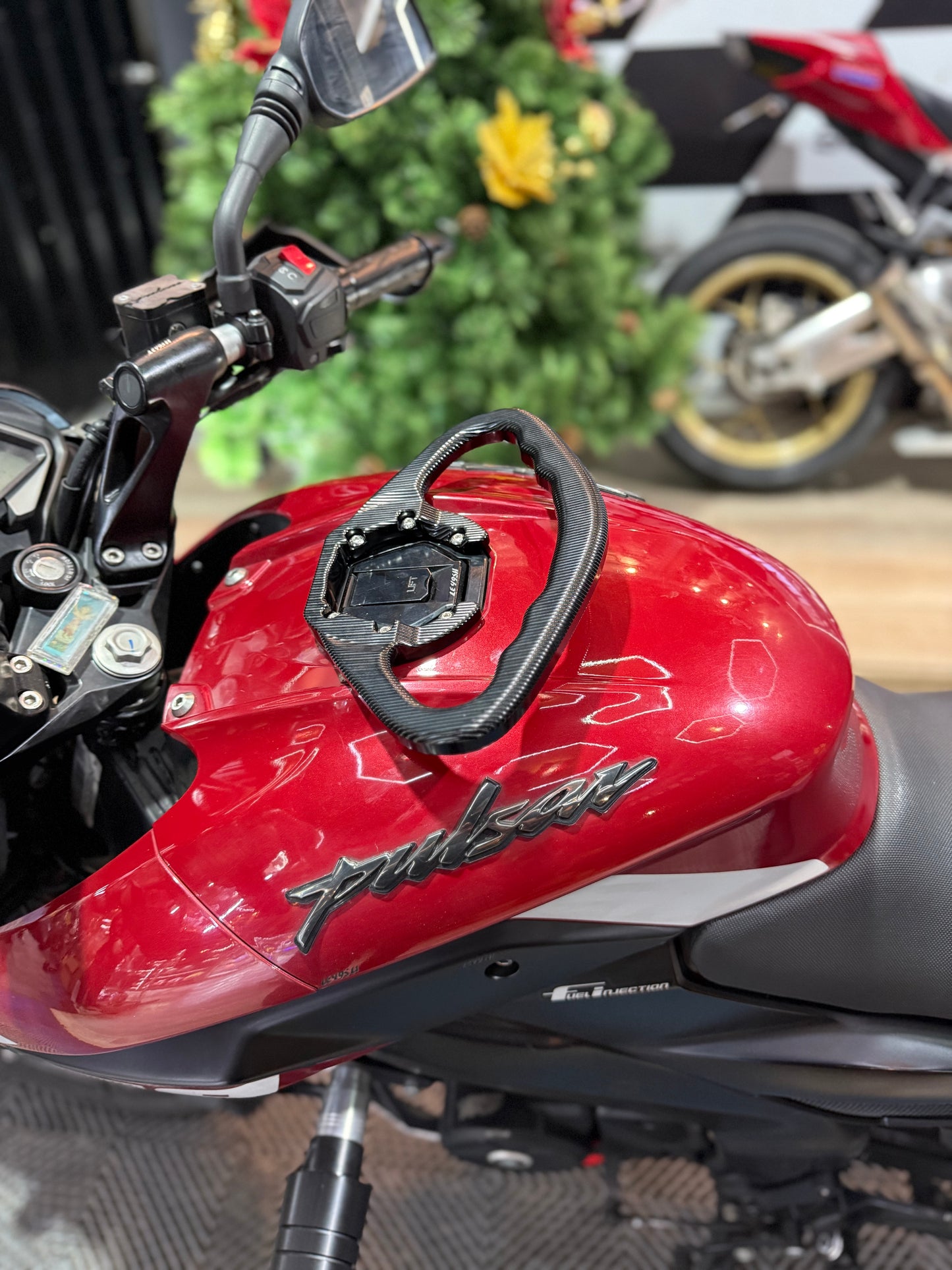 AGARRADERA DE TANQUE PULSAR/DOMINAR