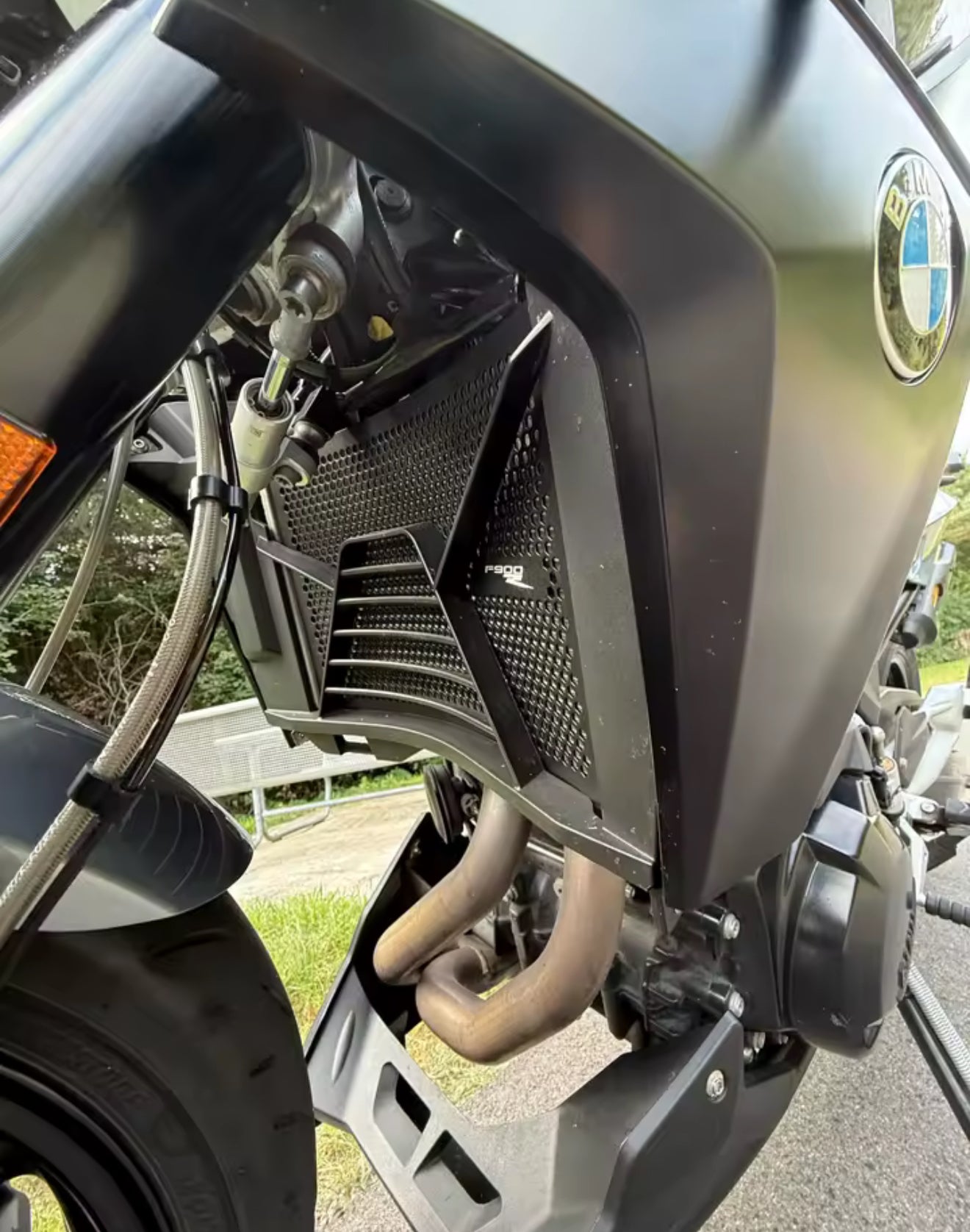 PROTECTOR DE RADIADOR BMW F900R