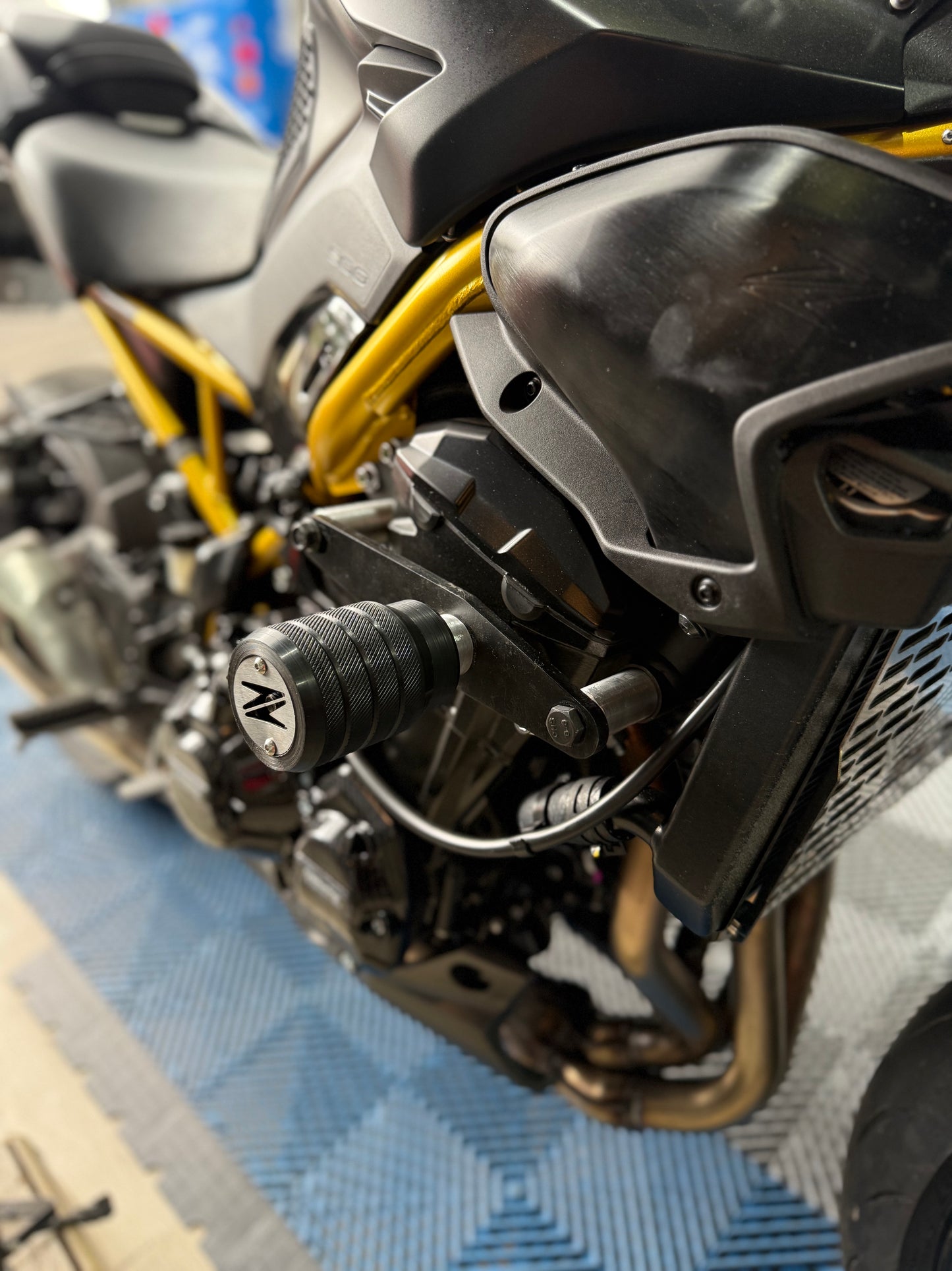 SLIDERS  KAWASAKI Z900