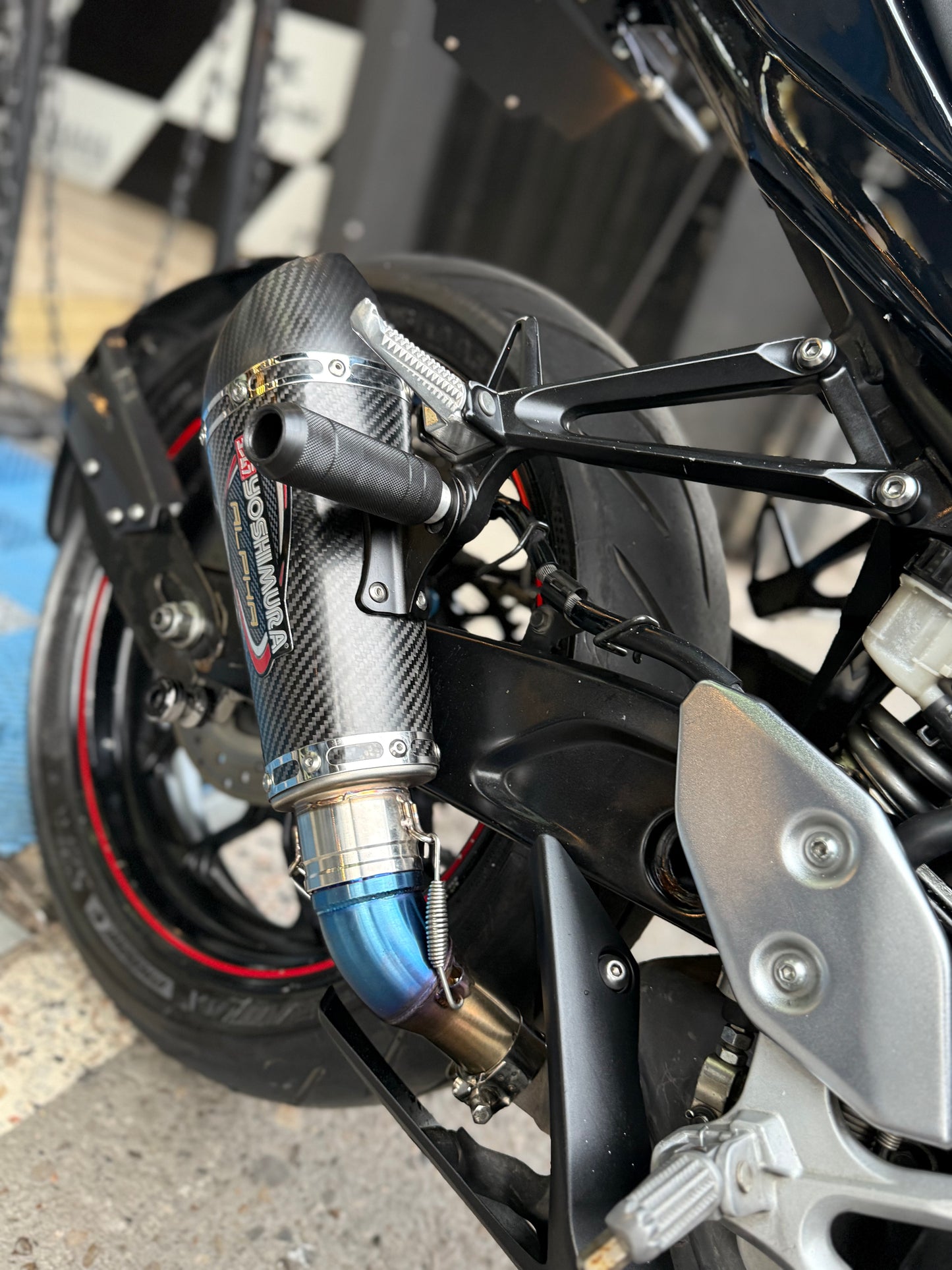 YOSHIMURA ALPHA FULL CARBONO