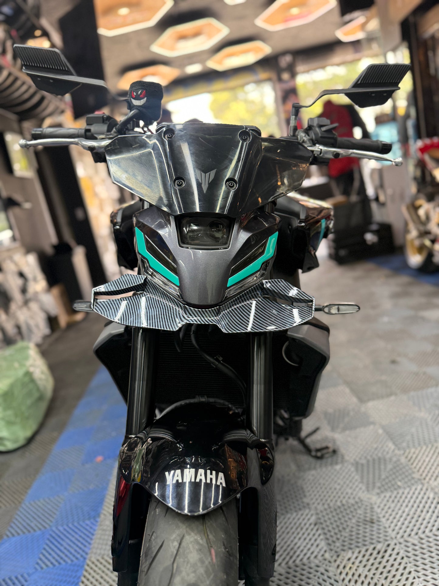 ALERON YAMAHA MT09 V4