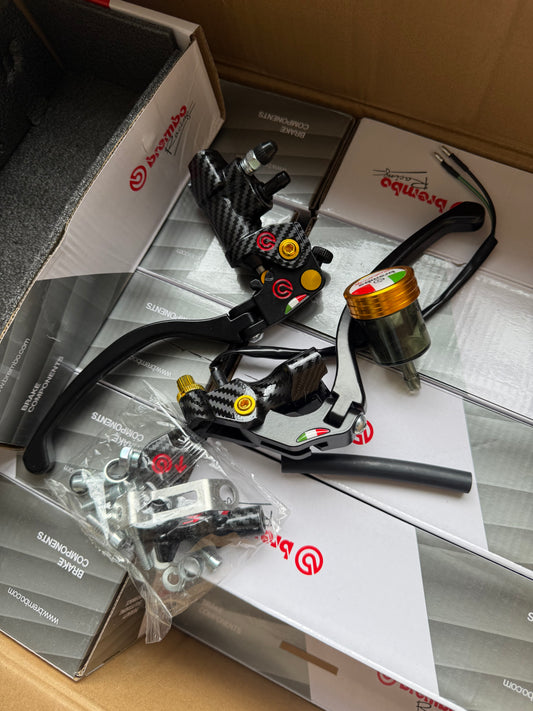 MANIGUETAS BREMBO CARBONO