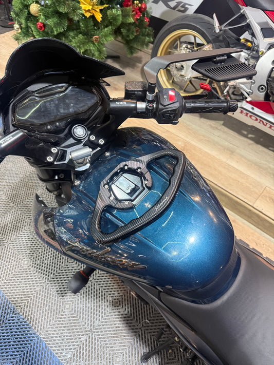 AGARRADERA DE TANQUE PULSAR/DOMINAR