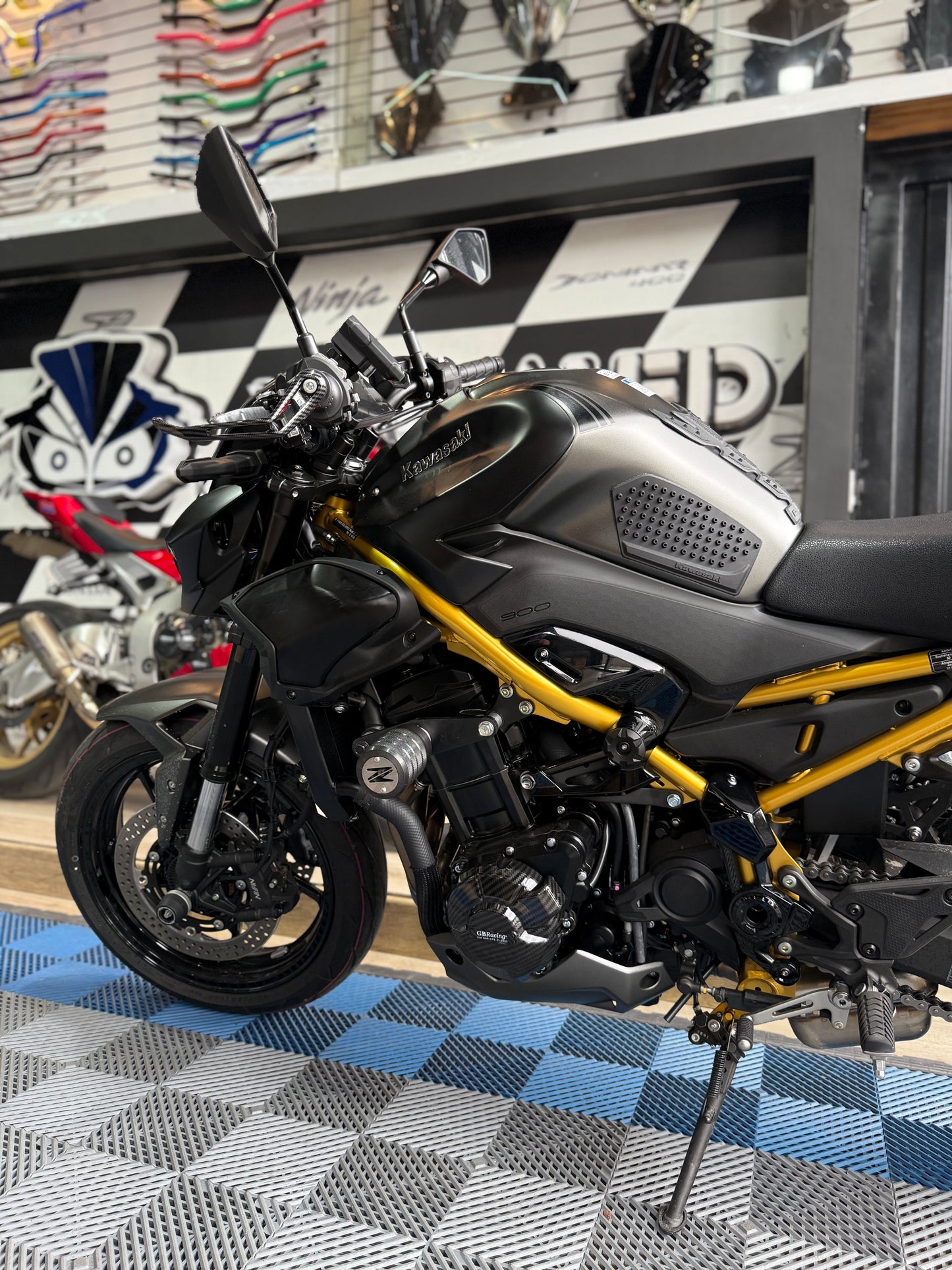 SLIDERS  KAWASAKI Z900