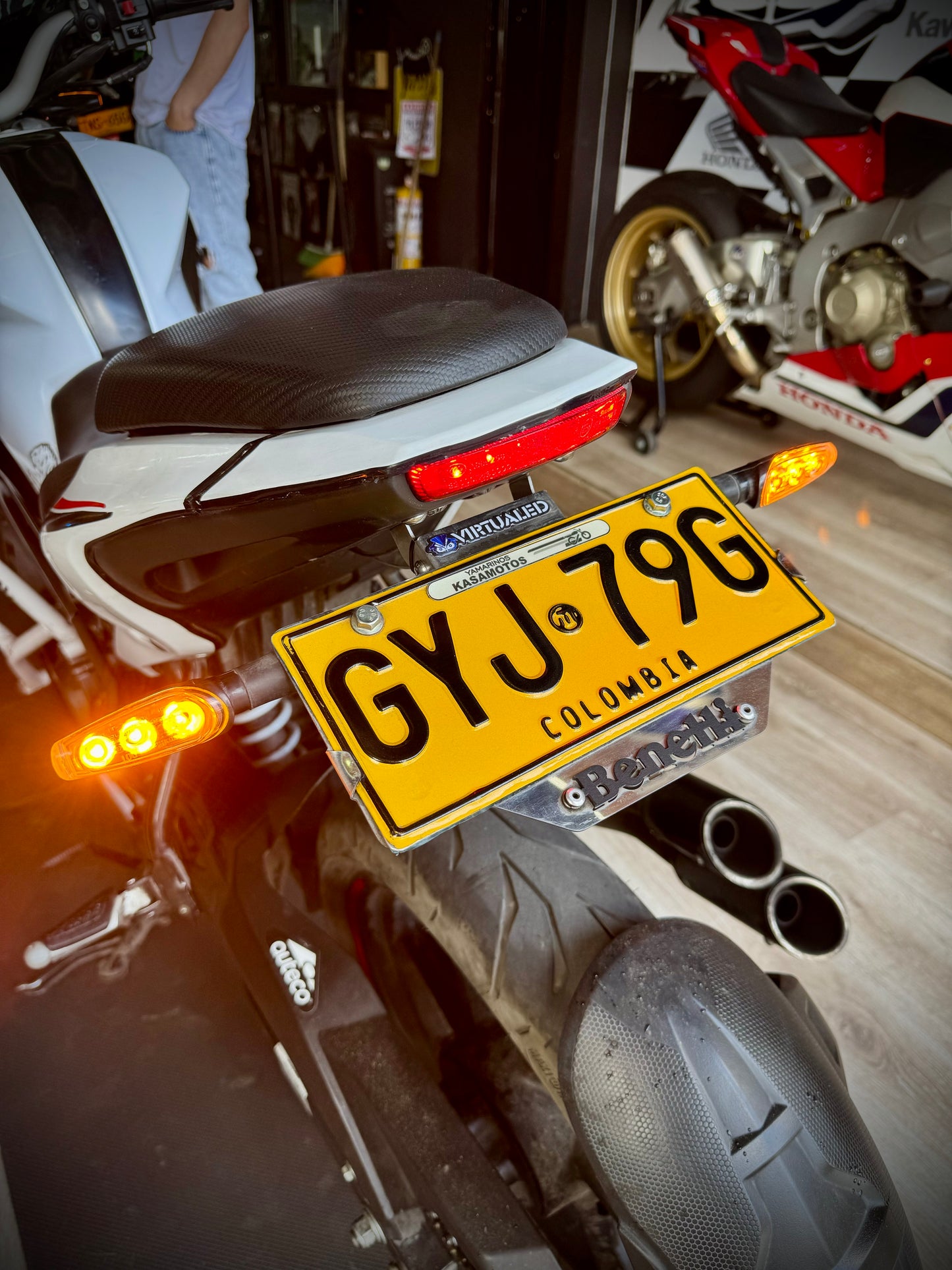 FENDER ELIMINATOR BENELLI 180S