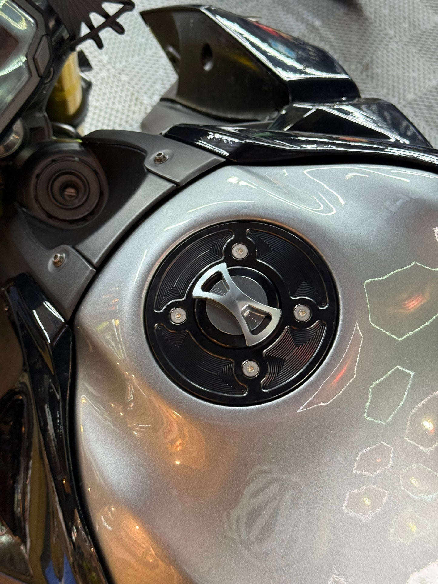 TAPA DEPOSITO GASOLINA KAWASAKI Z900 NINJA400