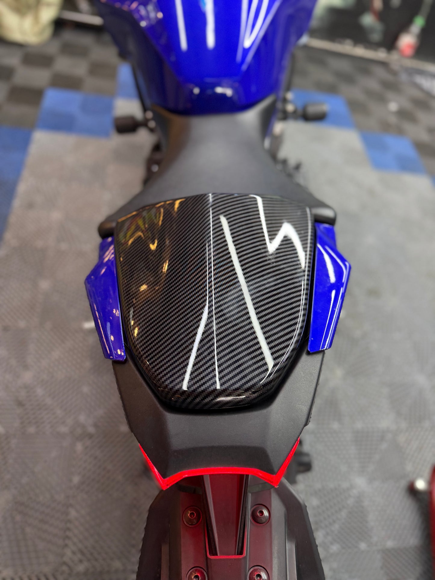 SOLO SEAT YAMAHA MT09 V4
