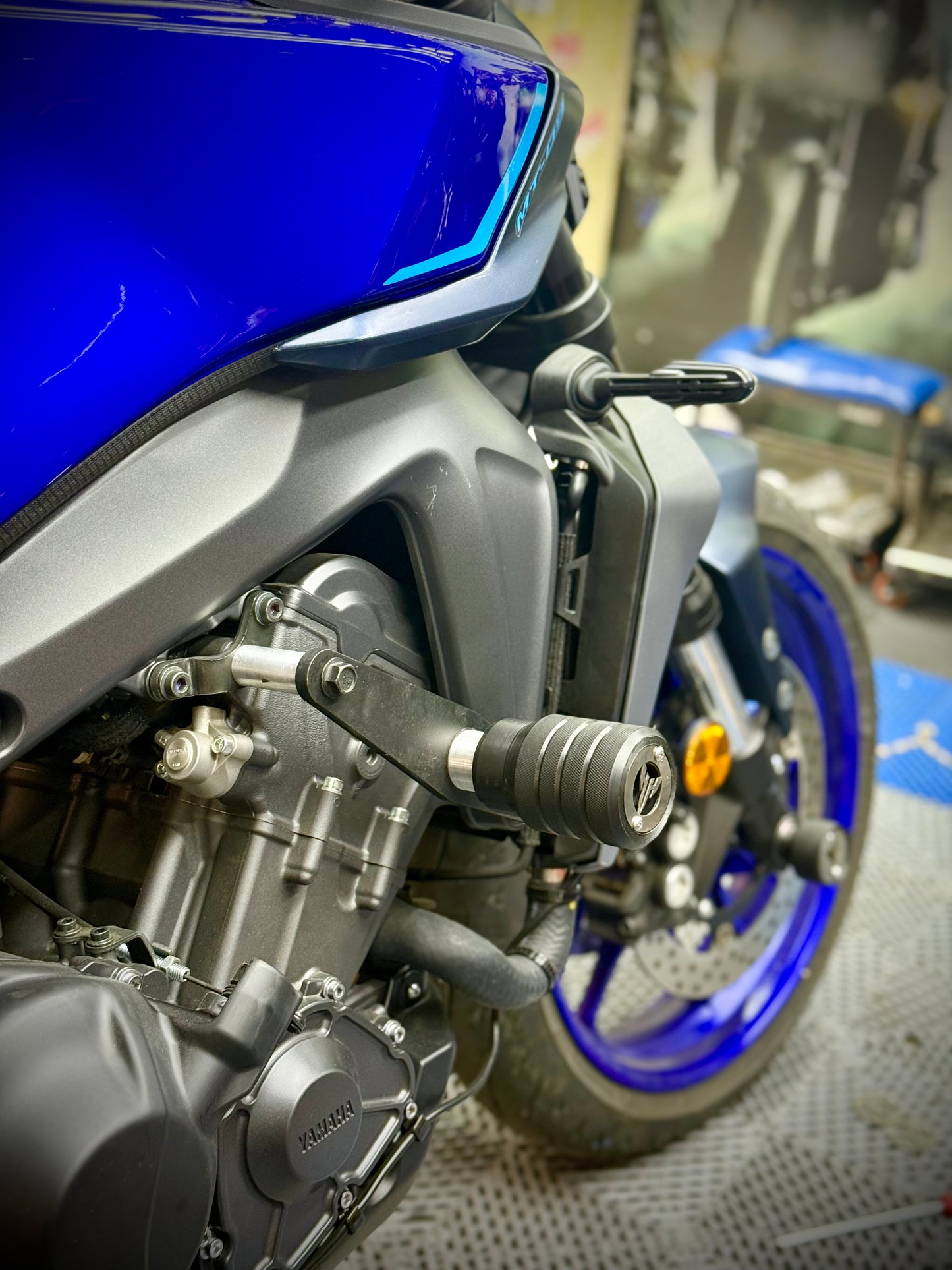 SLIDERS YAMAHA MT09 V4