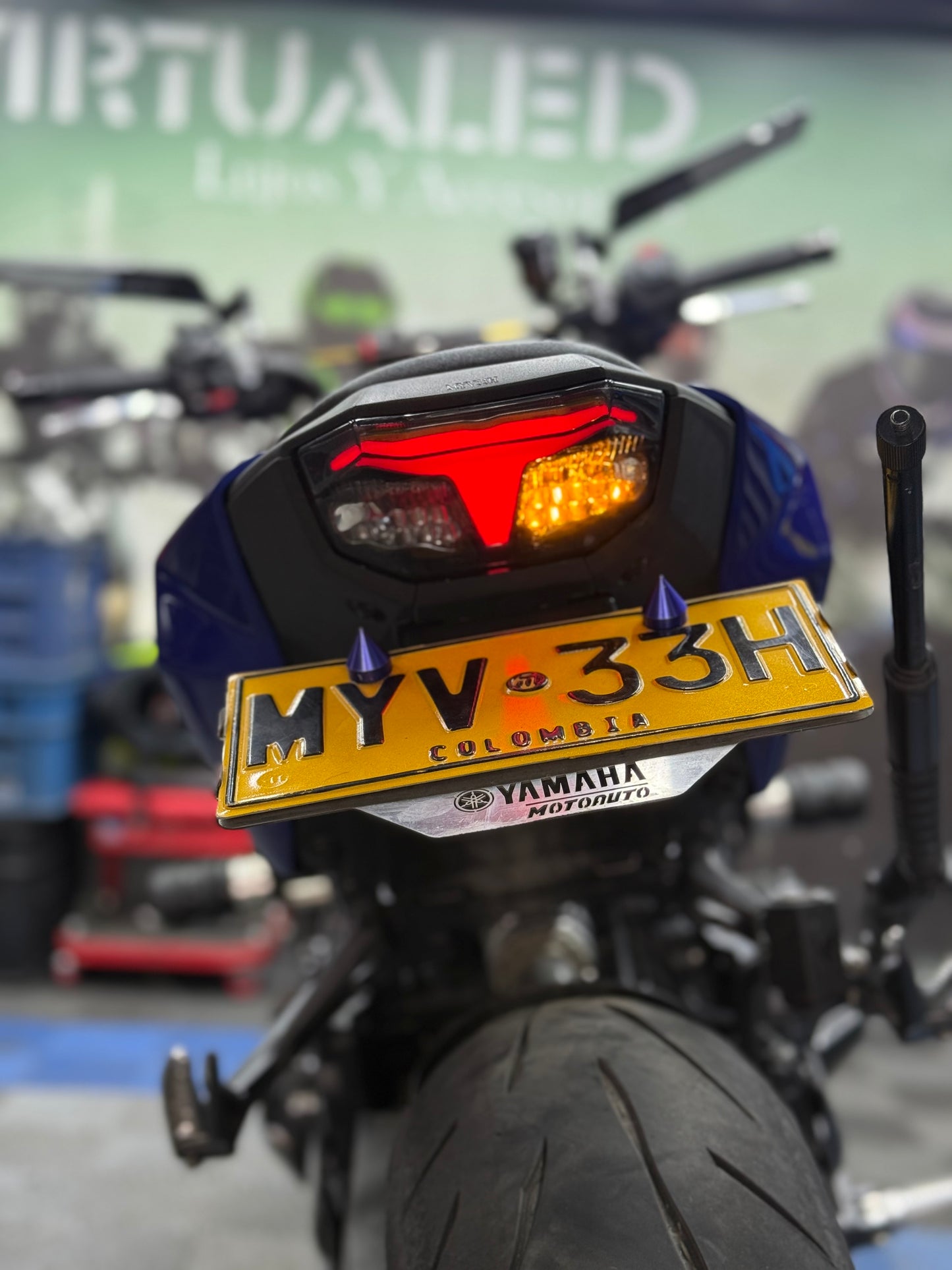 STOP INTEGRADO YAMAHA MT09 V4