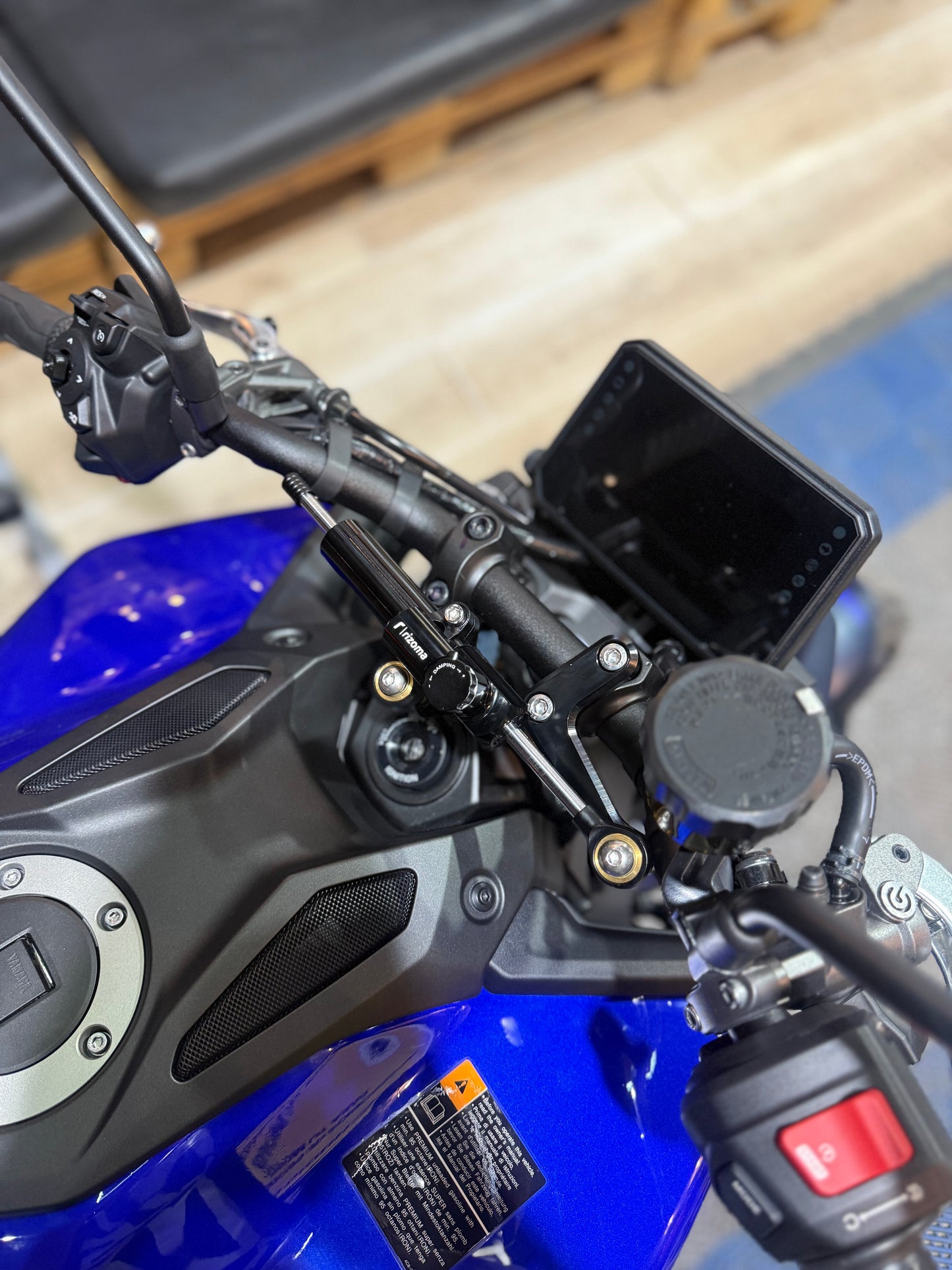 ESTABILIZADOR DE DIRECCION MANUBRIO YAMAHA MT09 V4