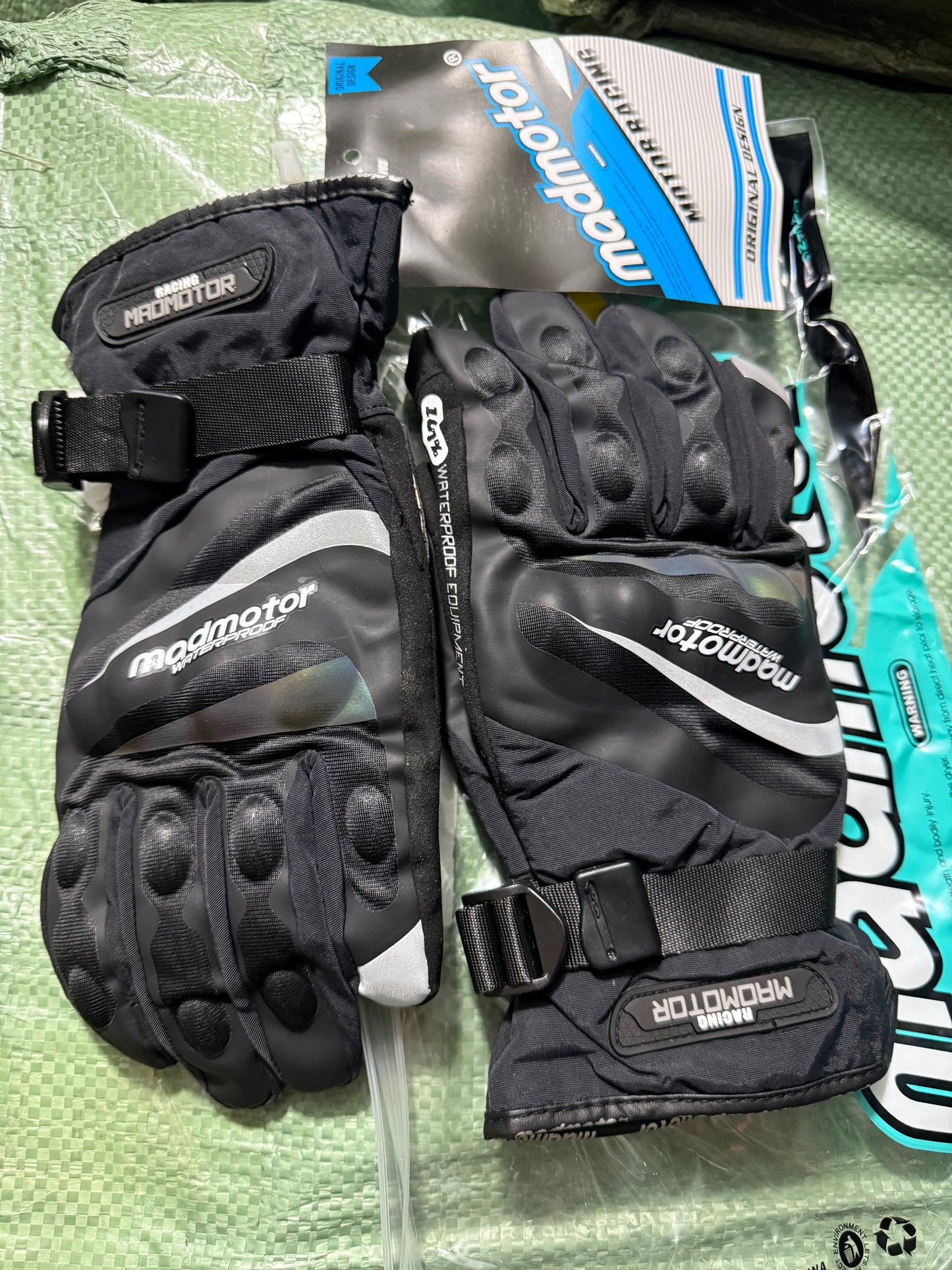 GUANTES IMPERMEABLES MADMOTOR