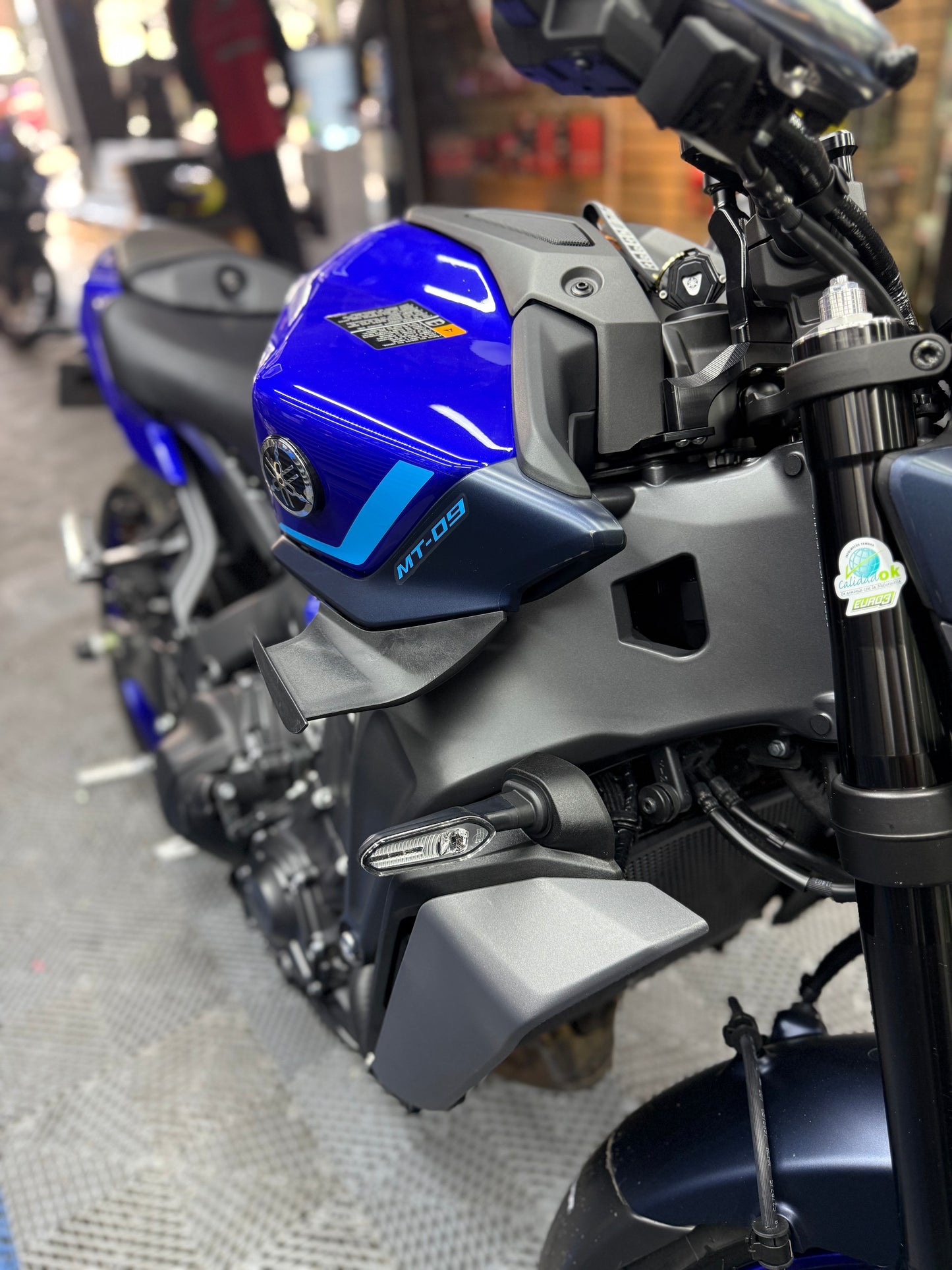 ALERONES LATERALES MT09 V4