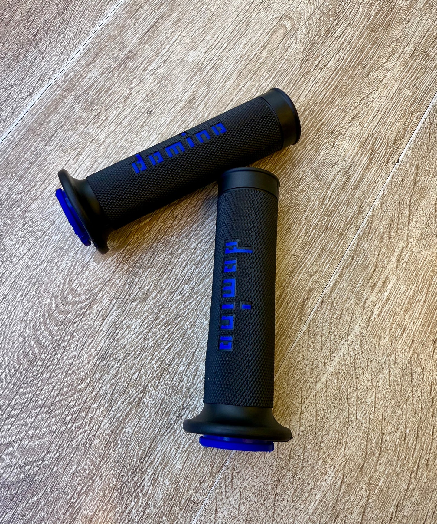 GRIPS DOMINO GAMA ALTA