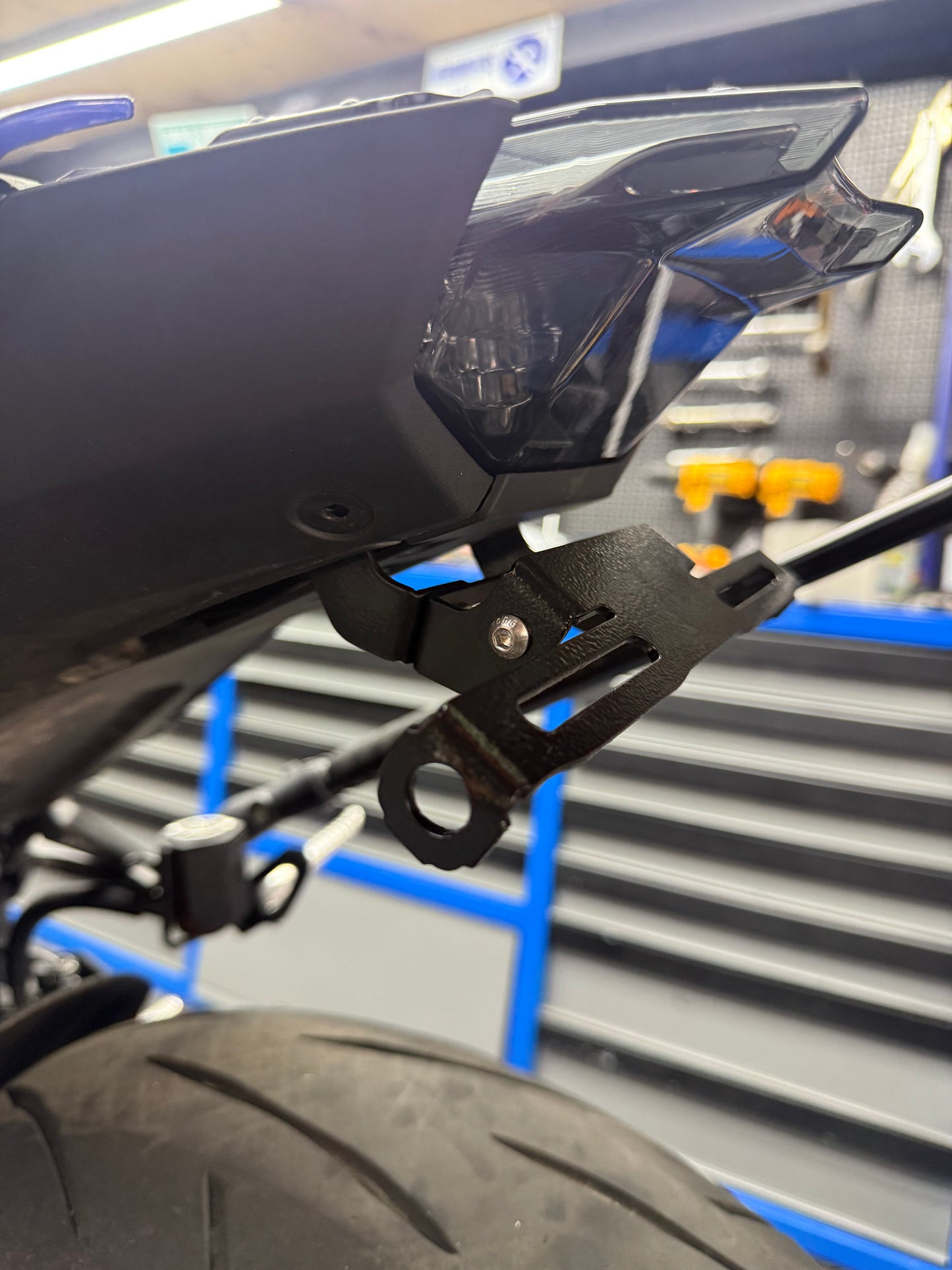 STOP INTEGRADO YAMAHA MT09 V4