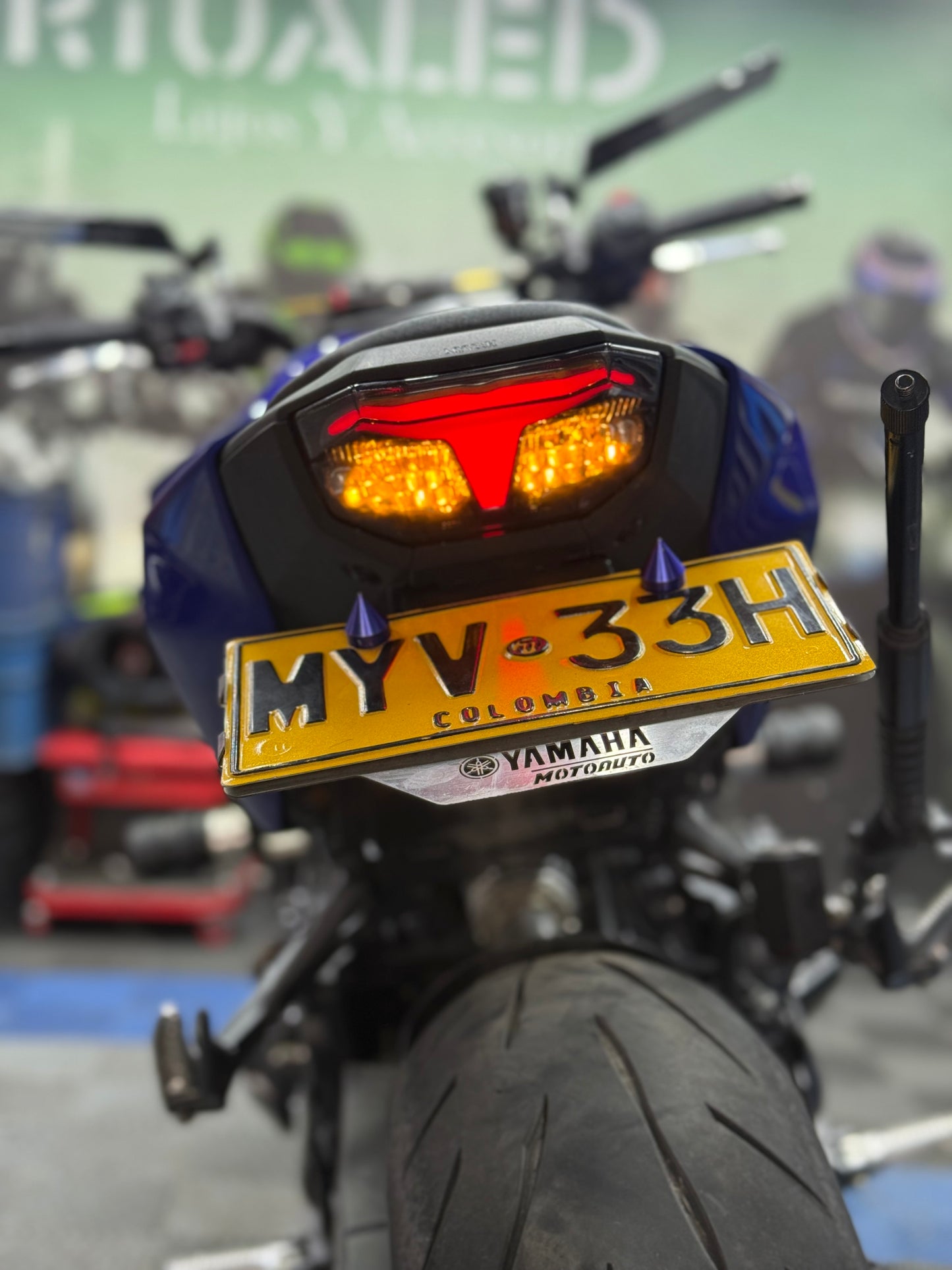 STOP INTEGRADO YAMAHA MT09 V4