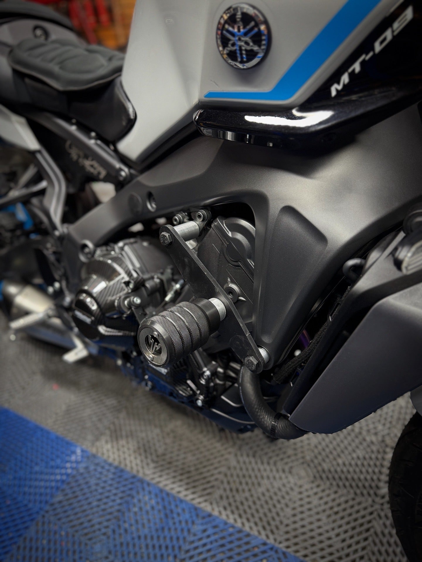 SLIDERS YAMAHA MT09 V4
